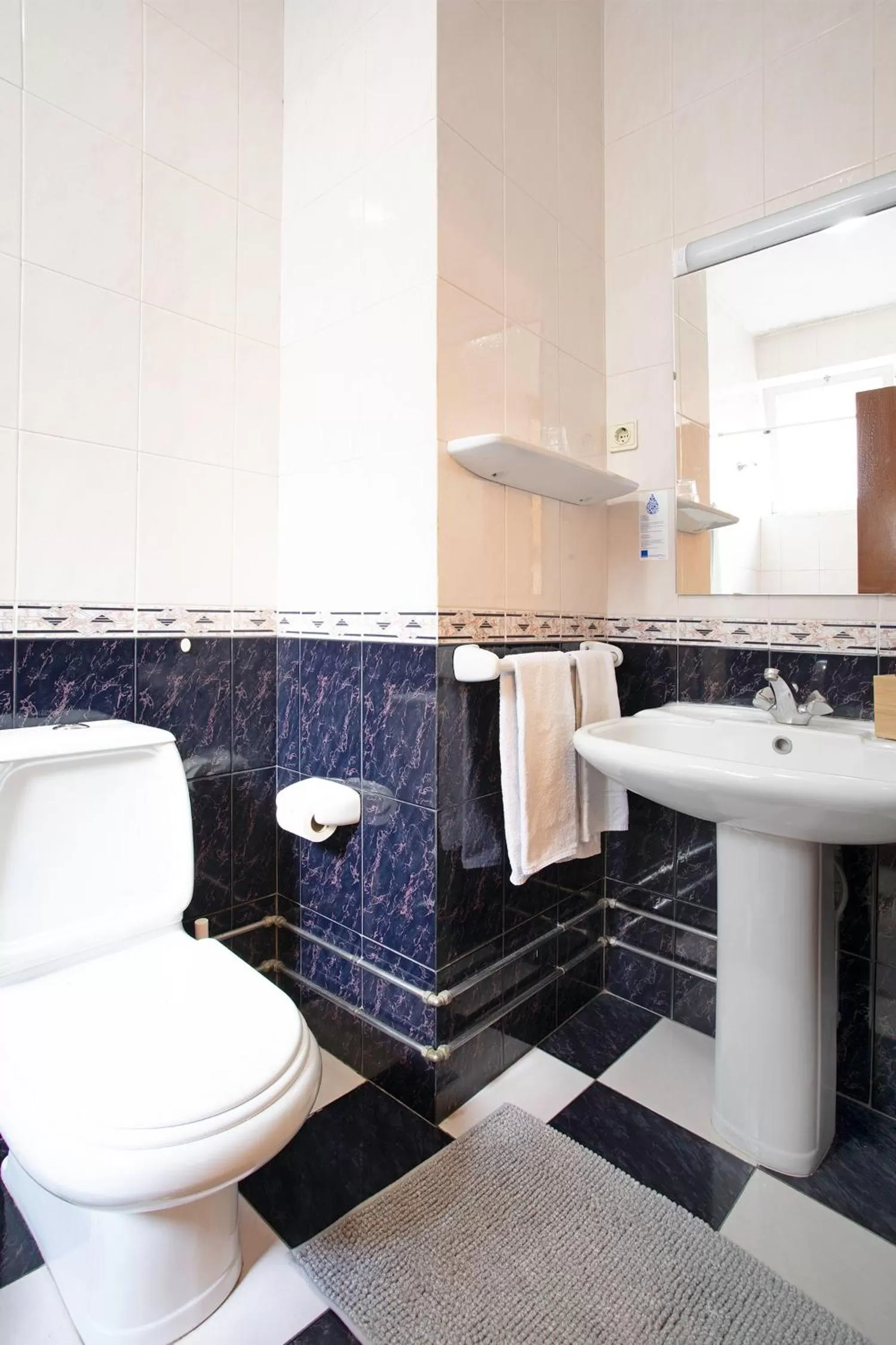 Toilet, Bathroom in Porto Je T'aime - Solar São João