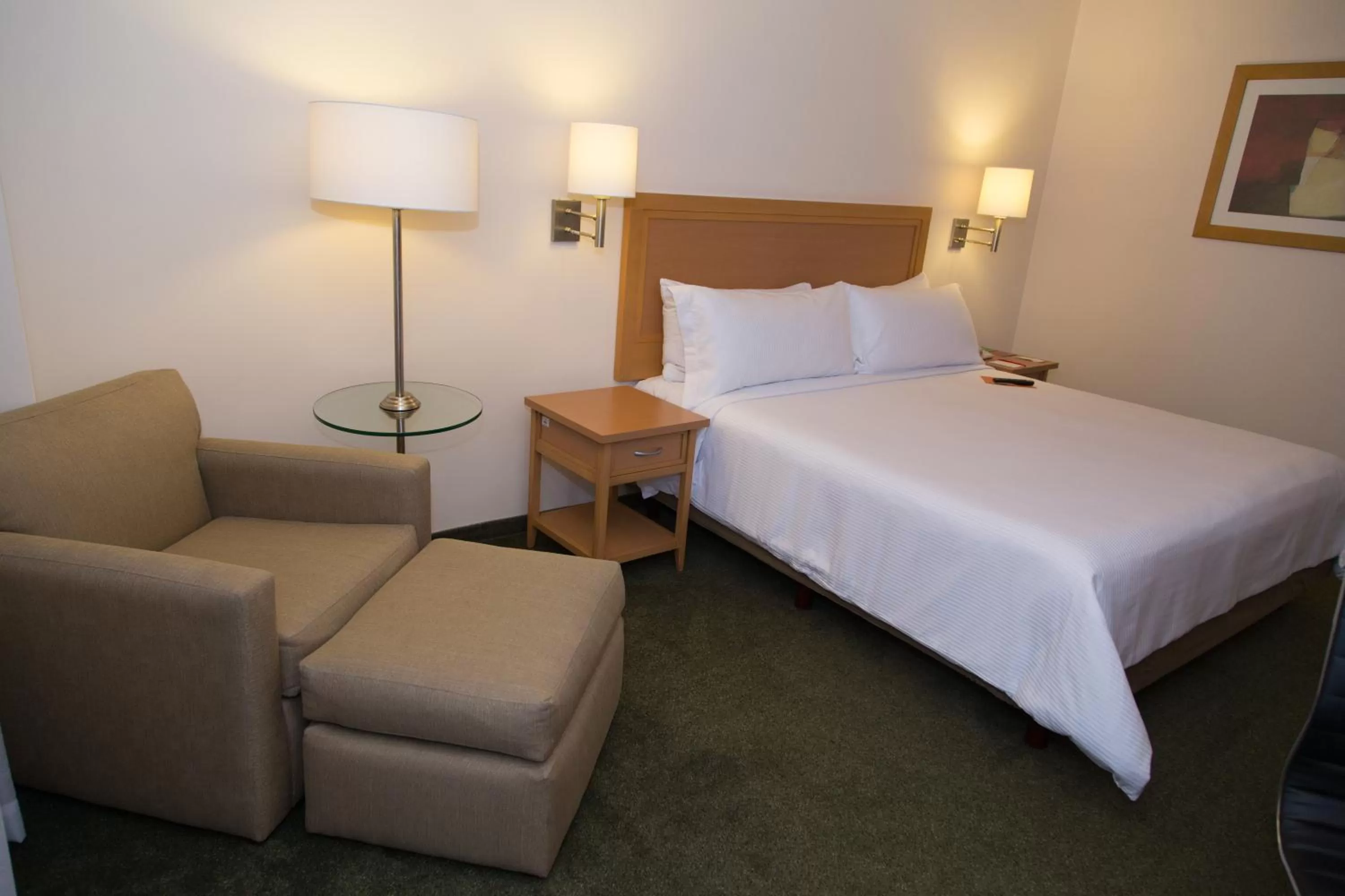 Property building, Bed in Fiesta Inn Ecatepec