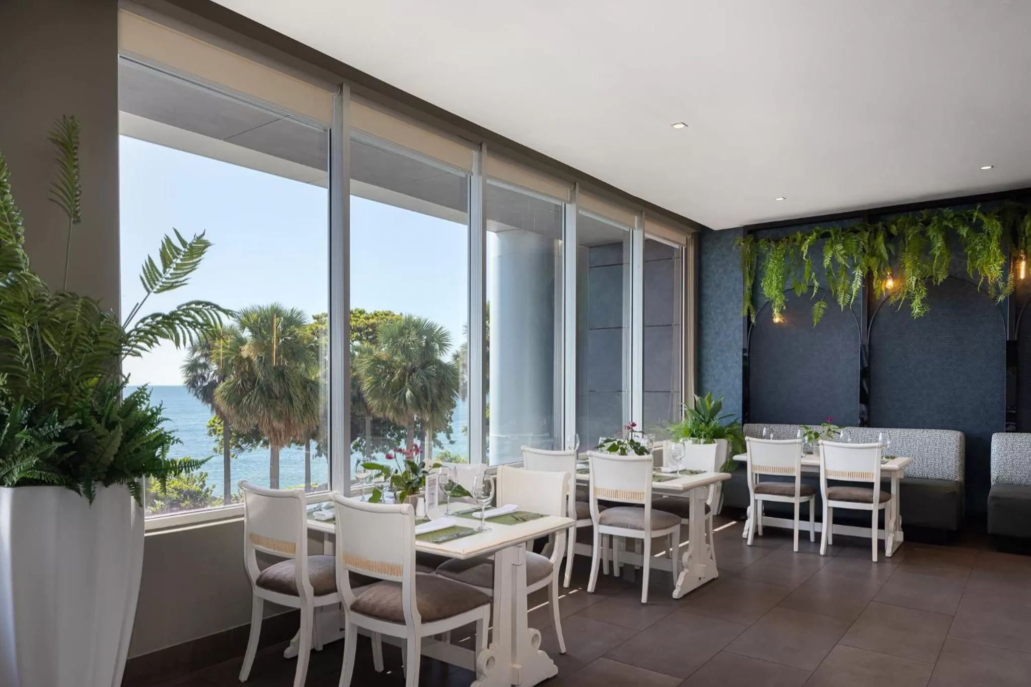 Restaurant/places to eat in Crowne Plaza Santo Domingo by IHG