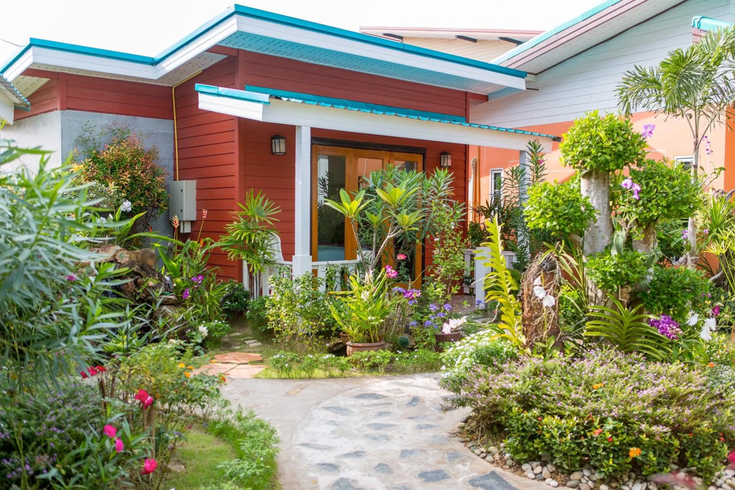 Property building in Thai Smile Bungalows
