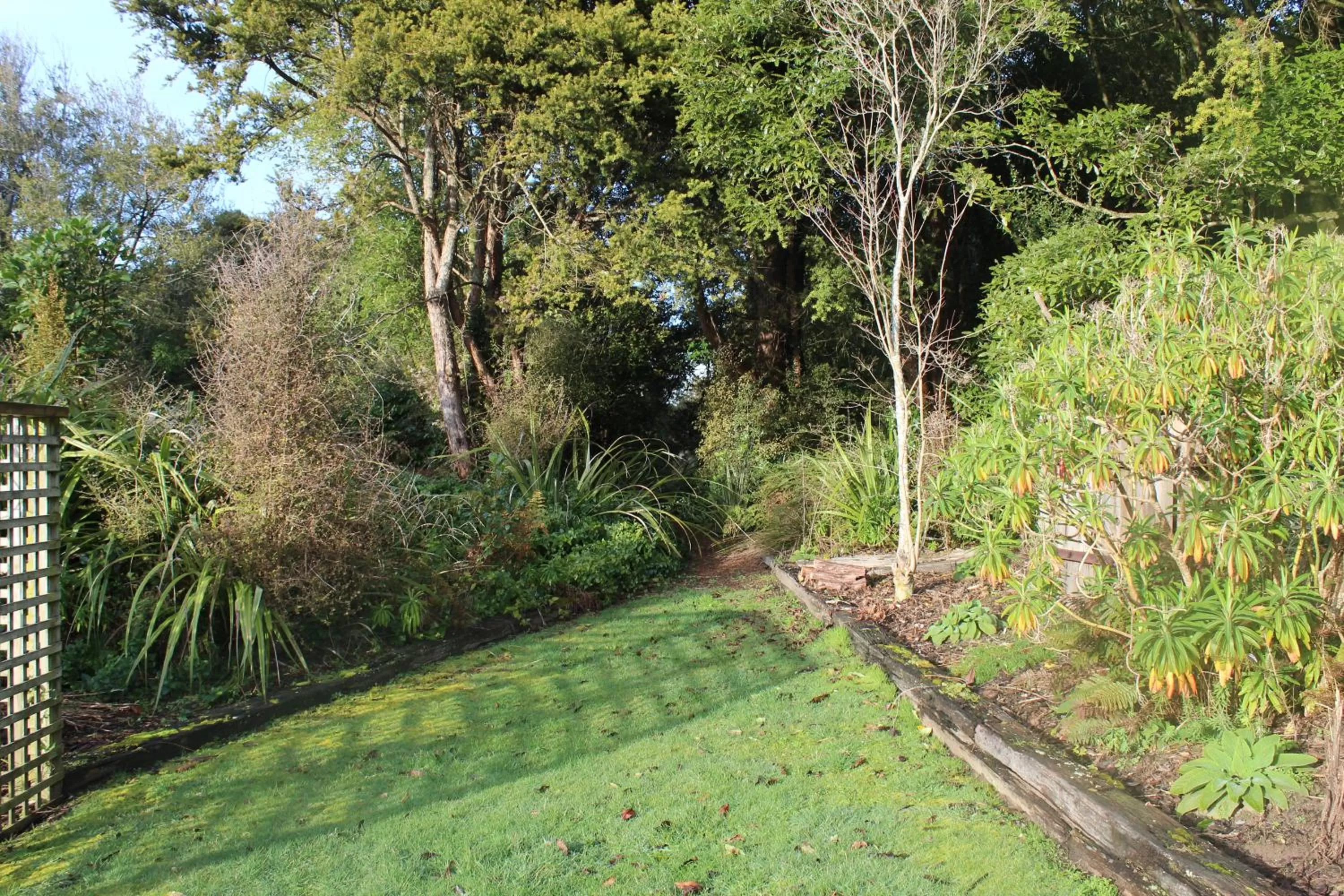 Garden view in Tui Hideaway