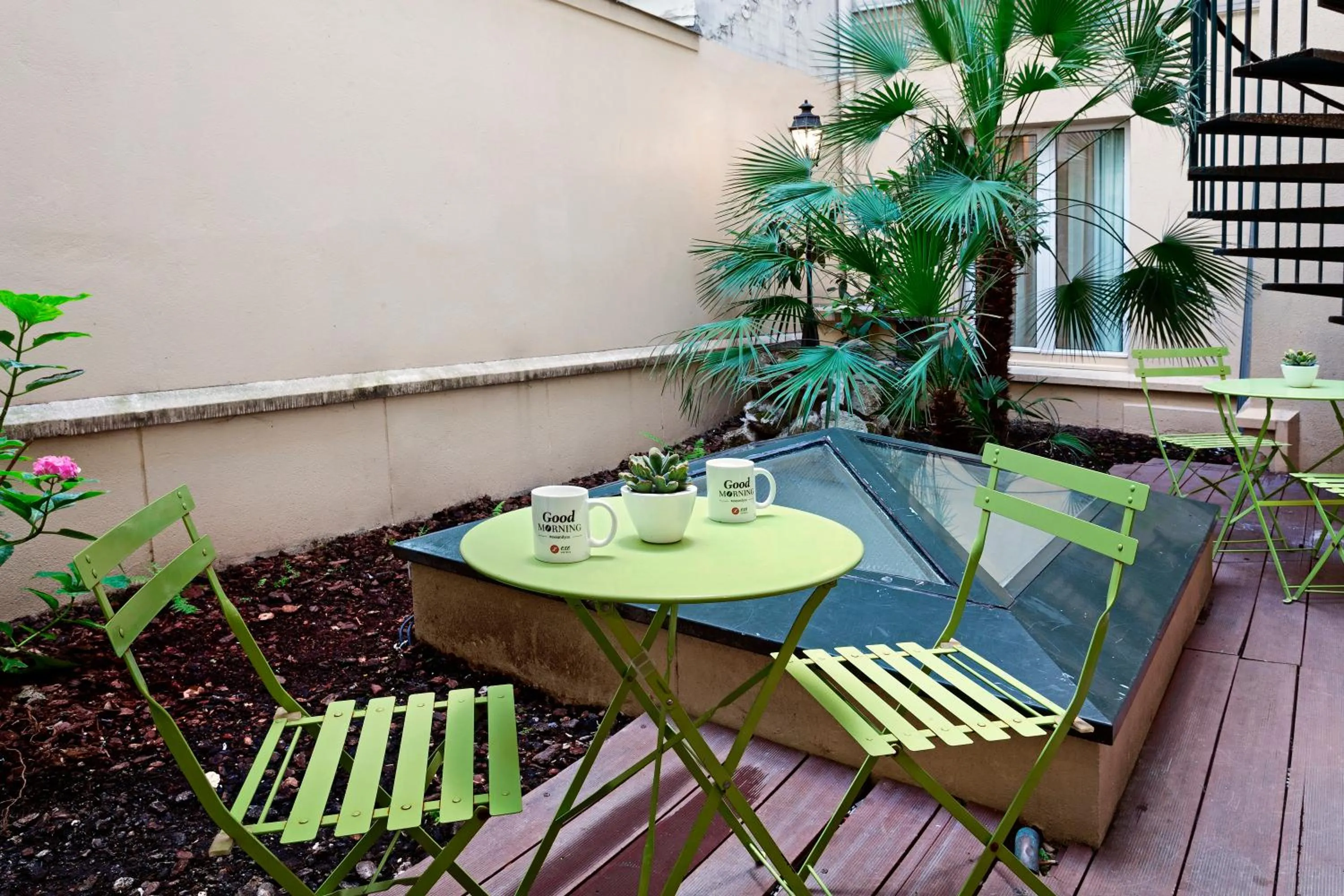 Patio in Exe Paris Centre