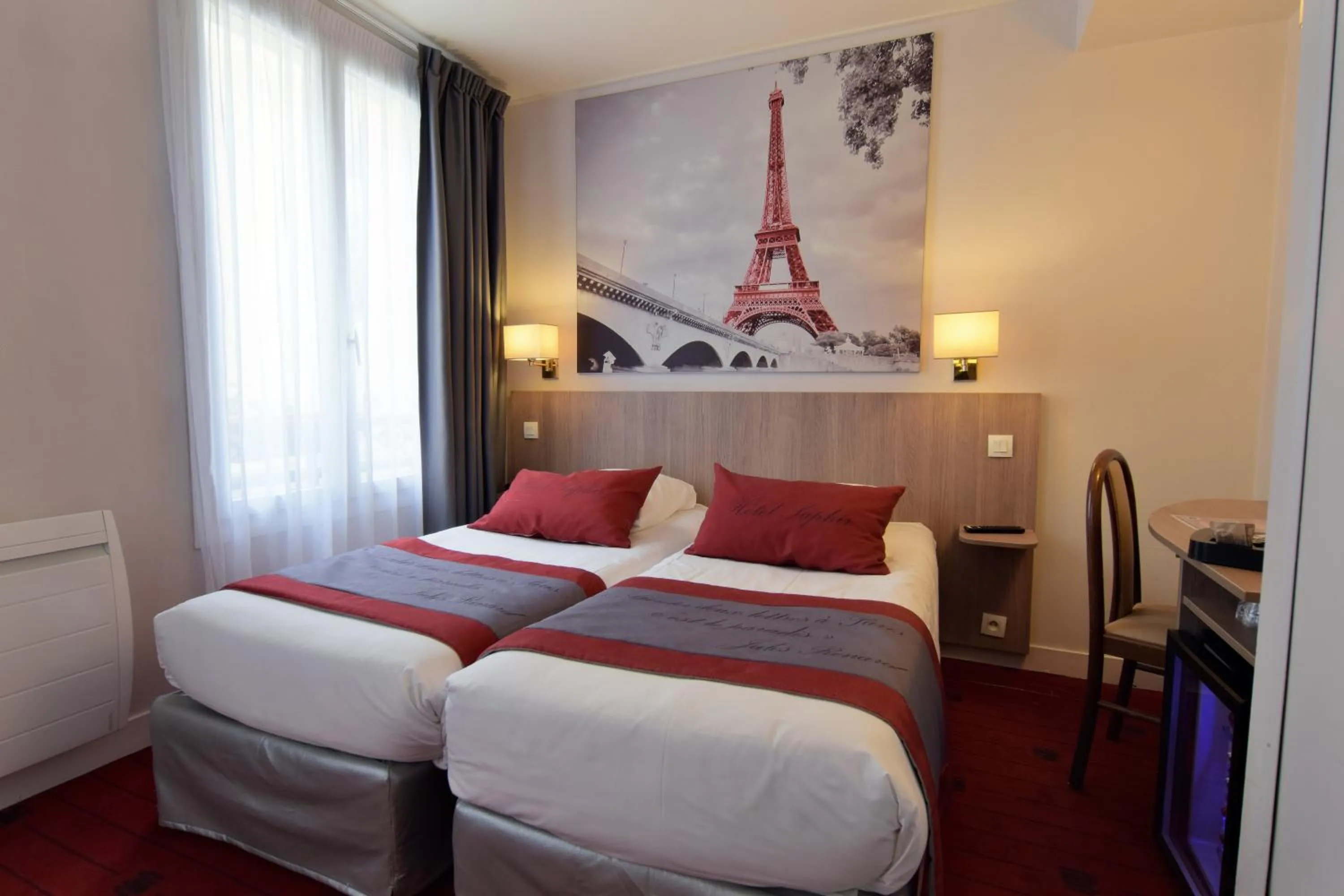 Bedroom, Bed in Saphir Grenelle