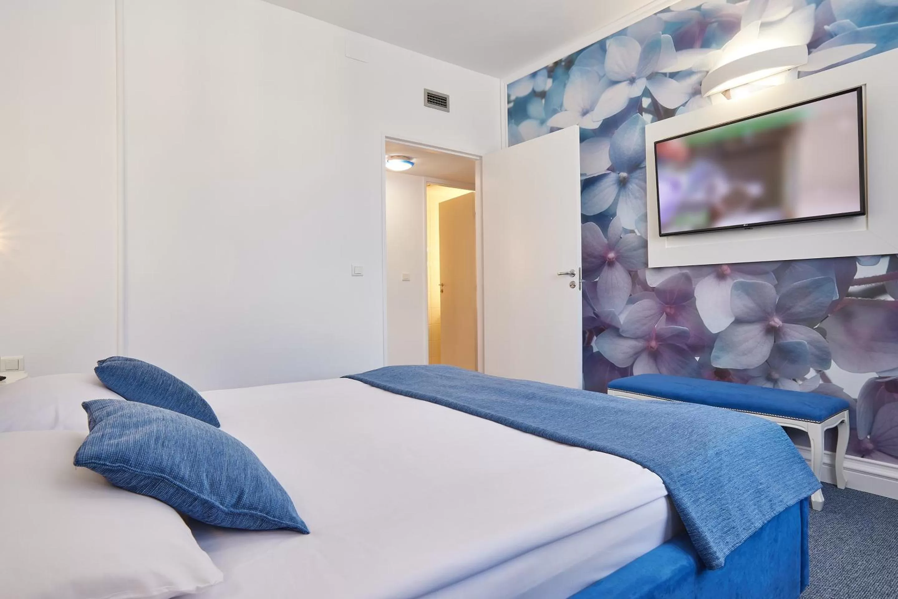 Photo of the whole room, Bed in MyContinental Bucuresti Gara de Nord