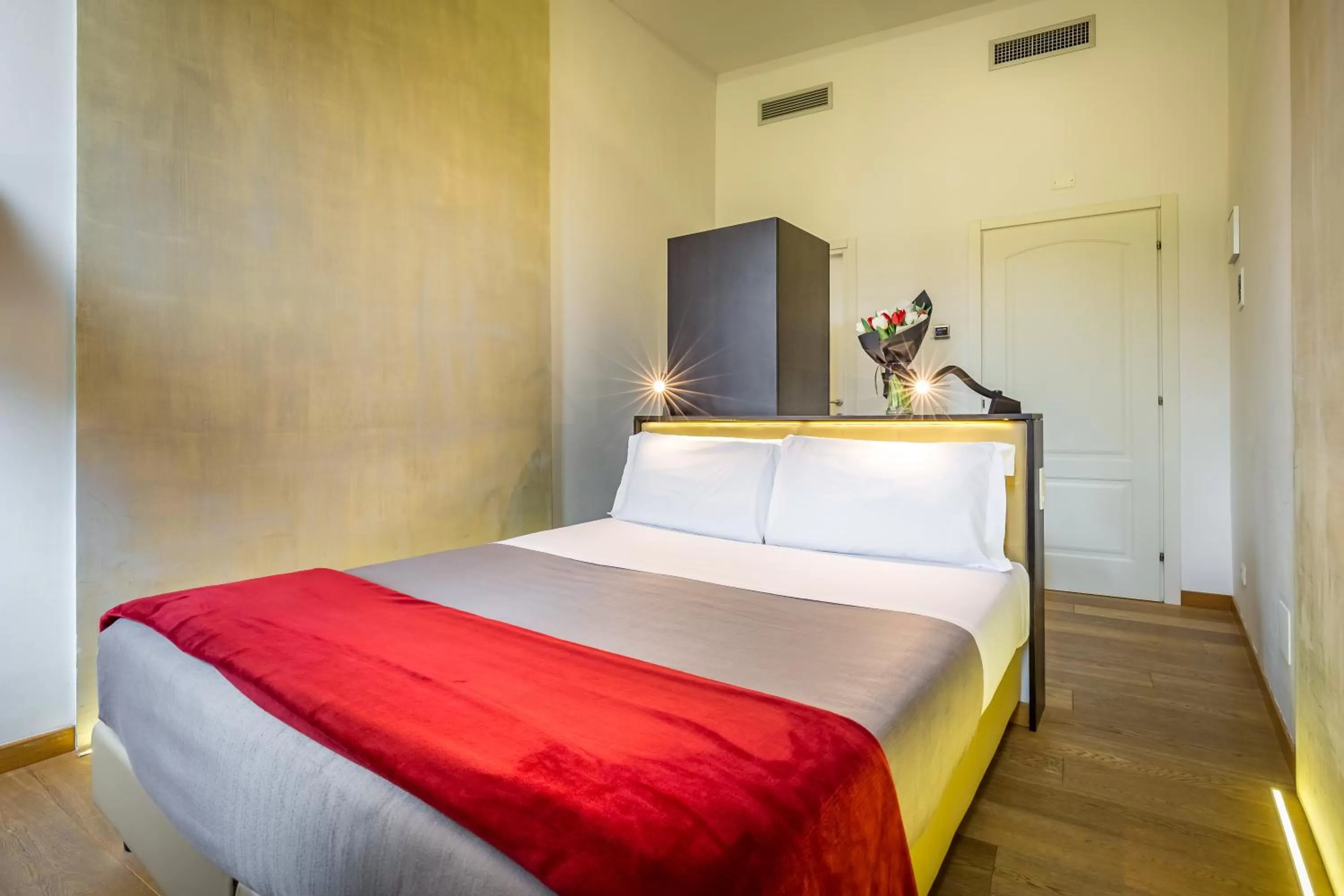 Bedroom, Bed in Hotel La Scaletta al Ponte Vecchio