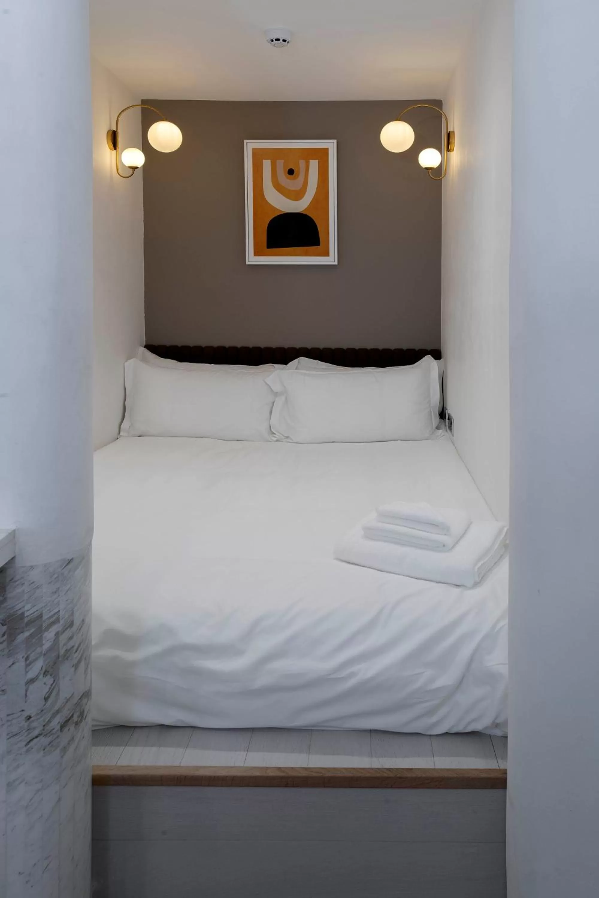 Bedroom, Bed in Trueman Court Luxury Serviced Apartments