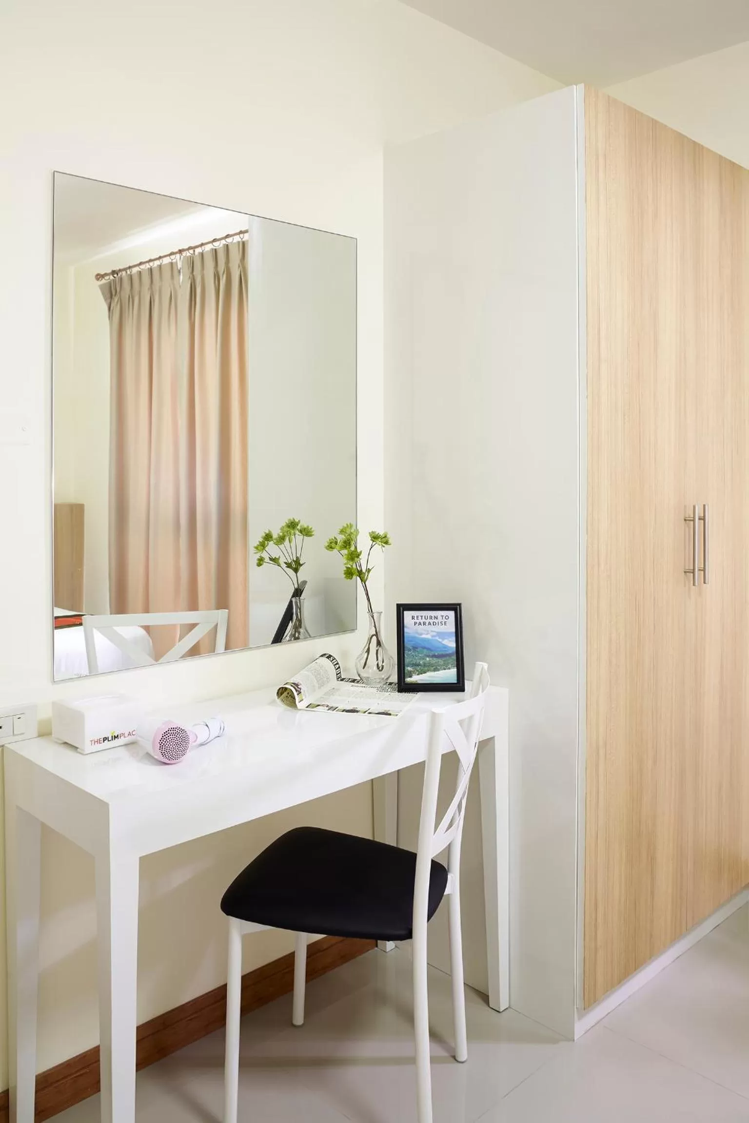 TV/Entertainment Center in The Plimplace Hotel