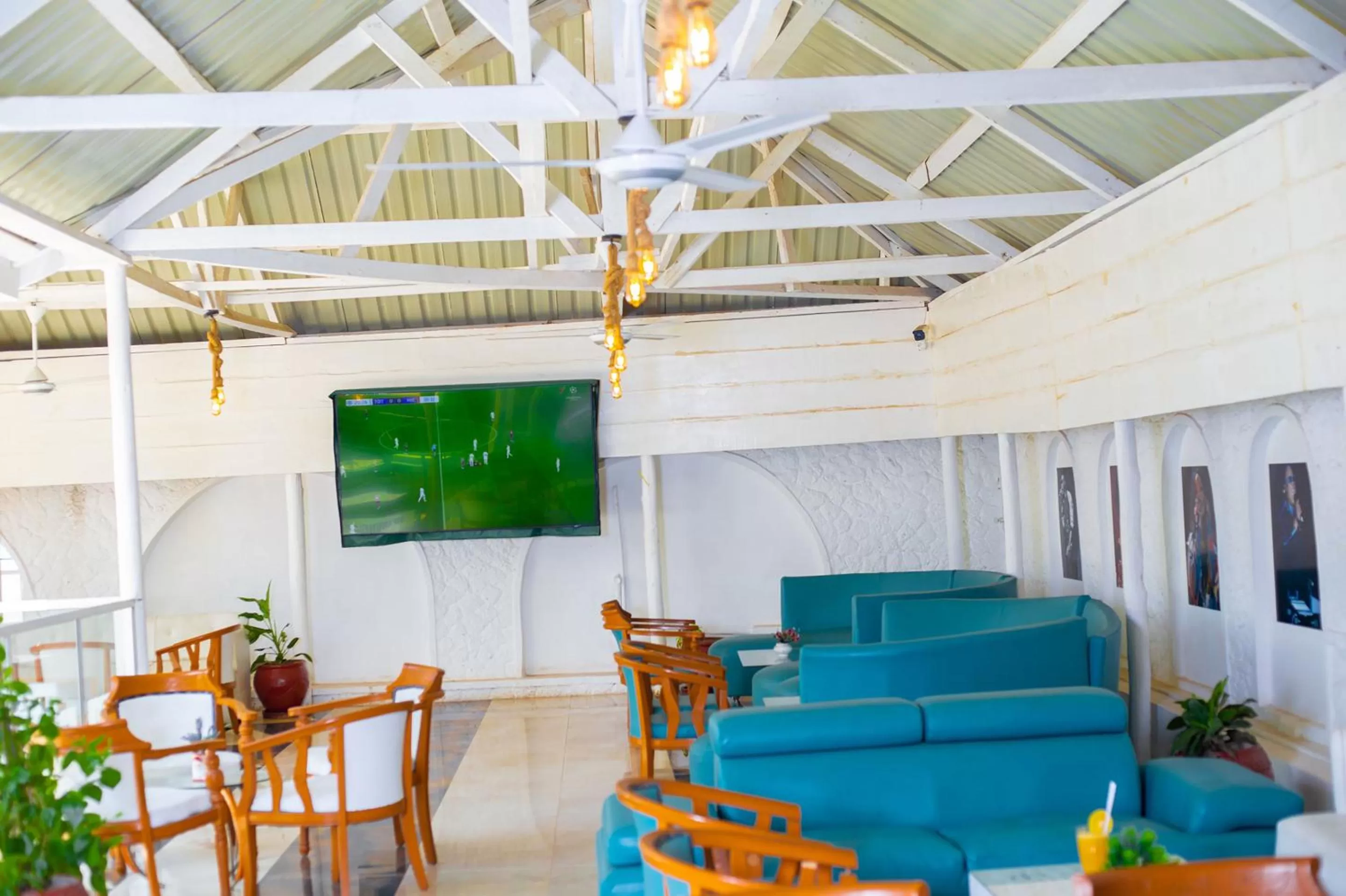 Lounge or bar in Best Western Jangwani Sea Breeze Resort