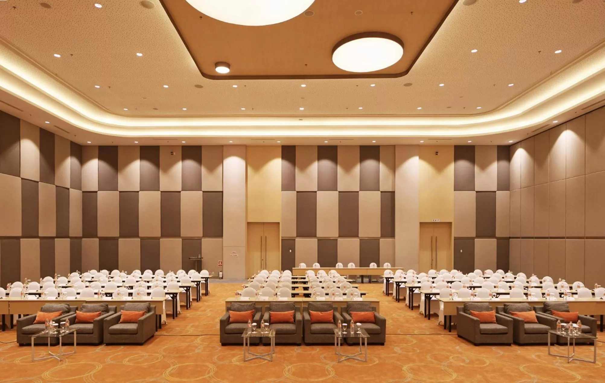 Banquet/Function facilities in HARRIS Hotel & Conventions Bekasi