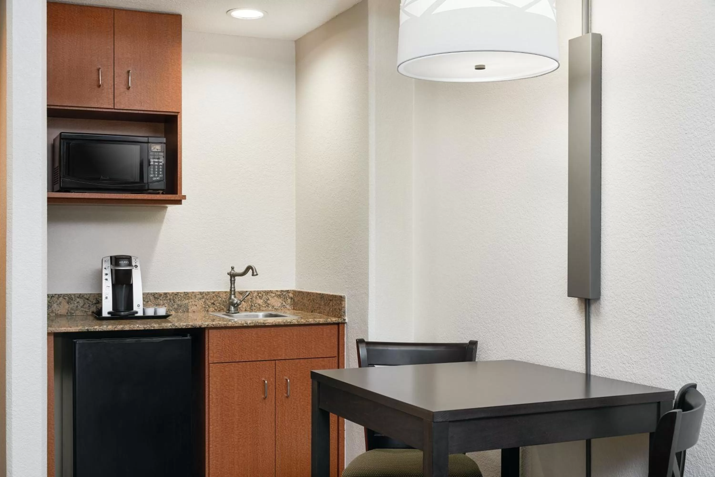 Executive Suite in Holiday Inn Express & Suites Jacksonville South East - Medical Center Area by IHG