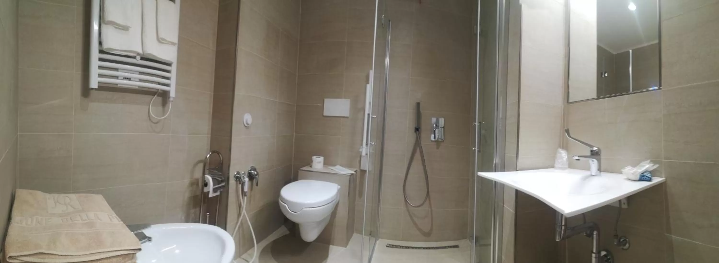 Shower in Roma Hotel