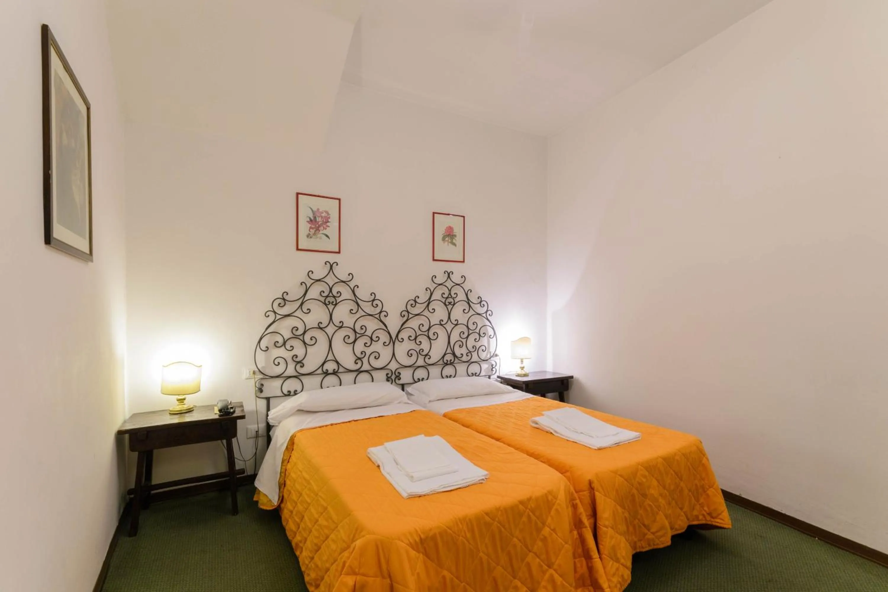 Photo of the whole room, Bed in Hotel Rex