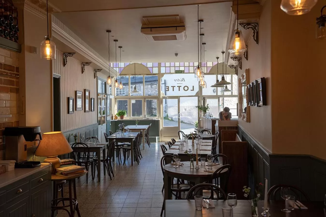 Restaurant/places to eat in Bistro Lotte