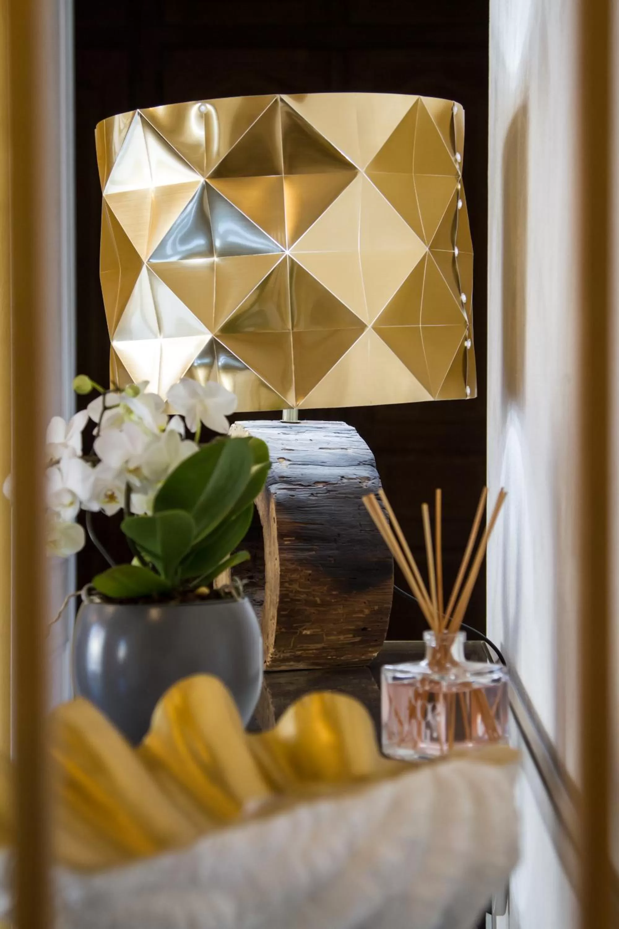 Decorative detail in Les Étoiles