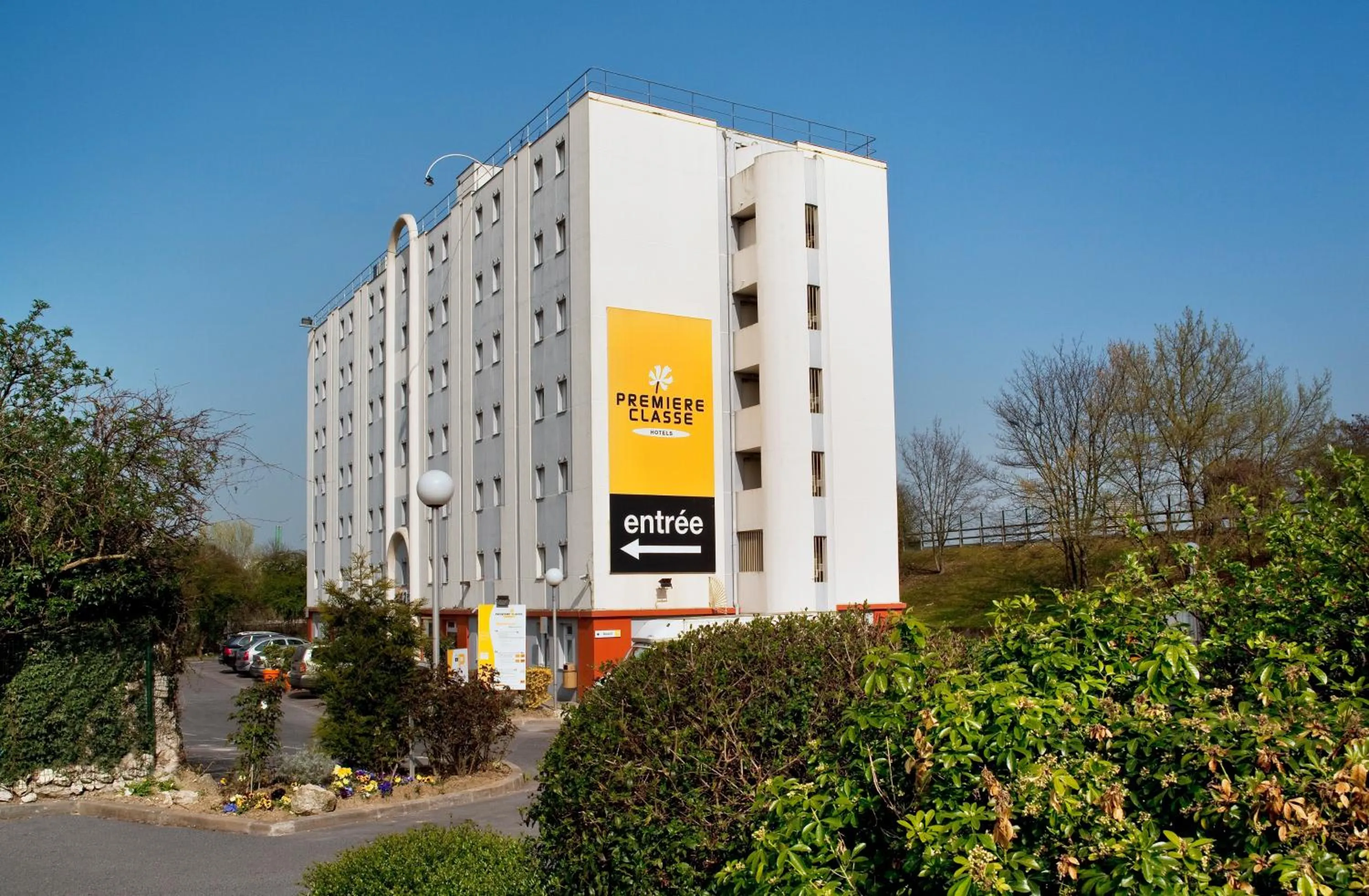 Facade/entrance in Premiere Classe Le Blanc Mesnil