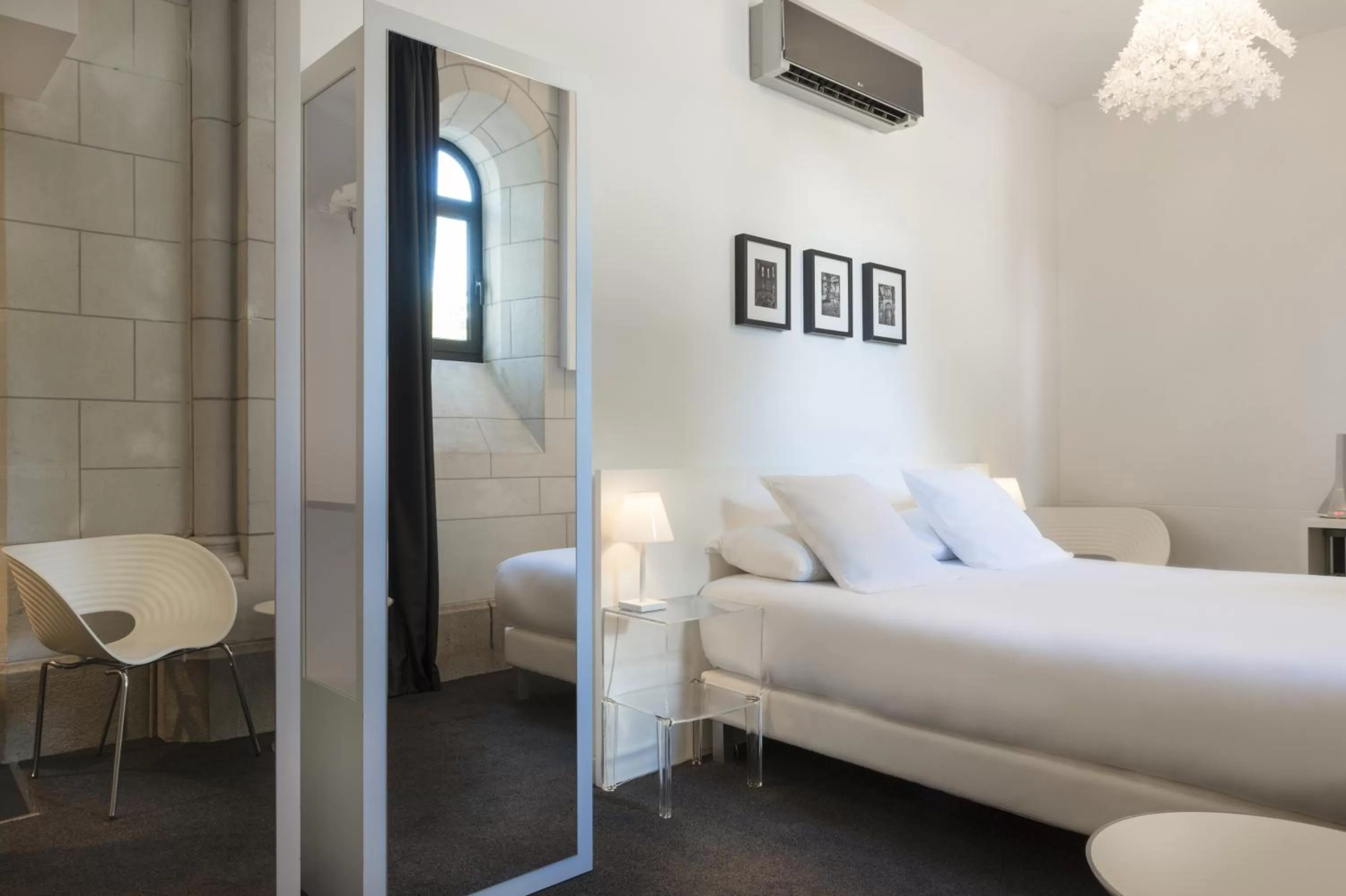 Bedroom, Bed in SOZO Hotel