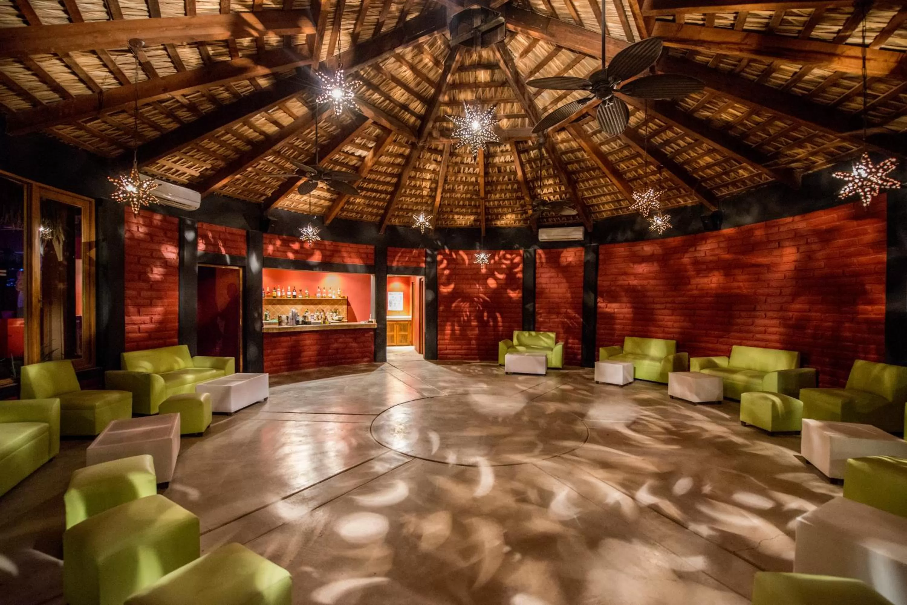 Nightclub / DJ in Villa del Palmar at the Islands of Loreto