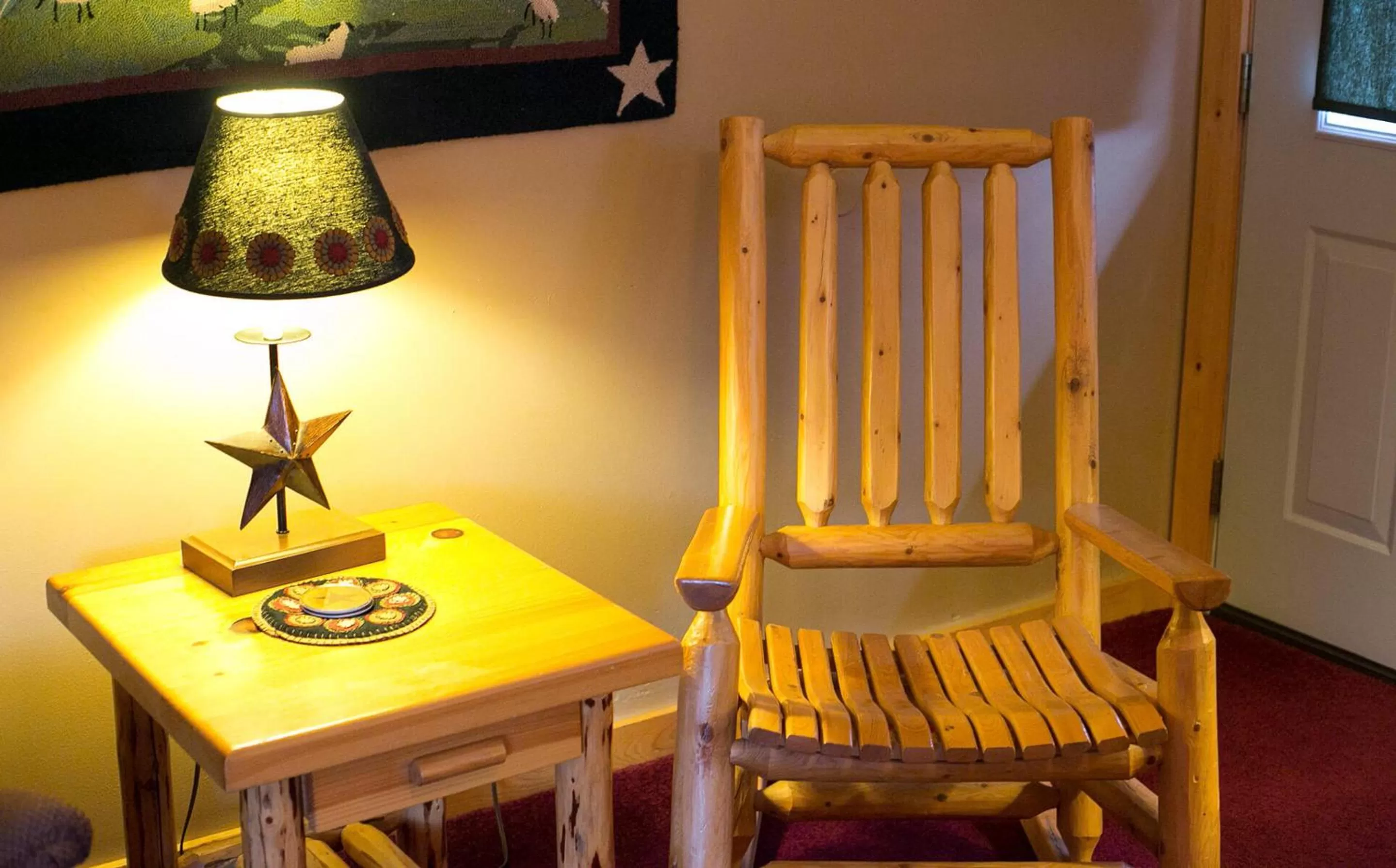 Seating area, Dining Area in Blessing Lodge by Amish Country Lodging