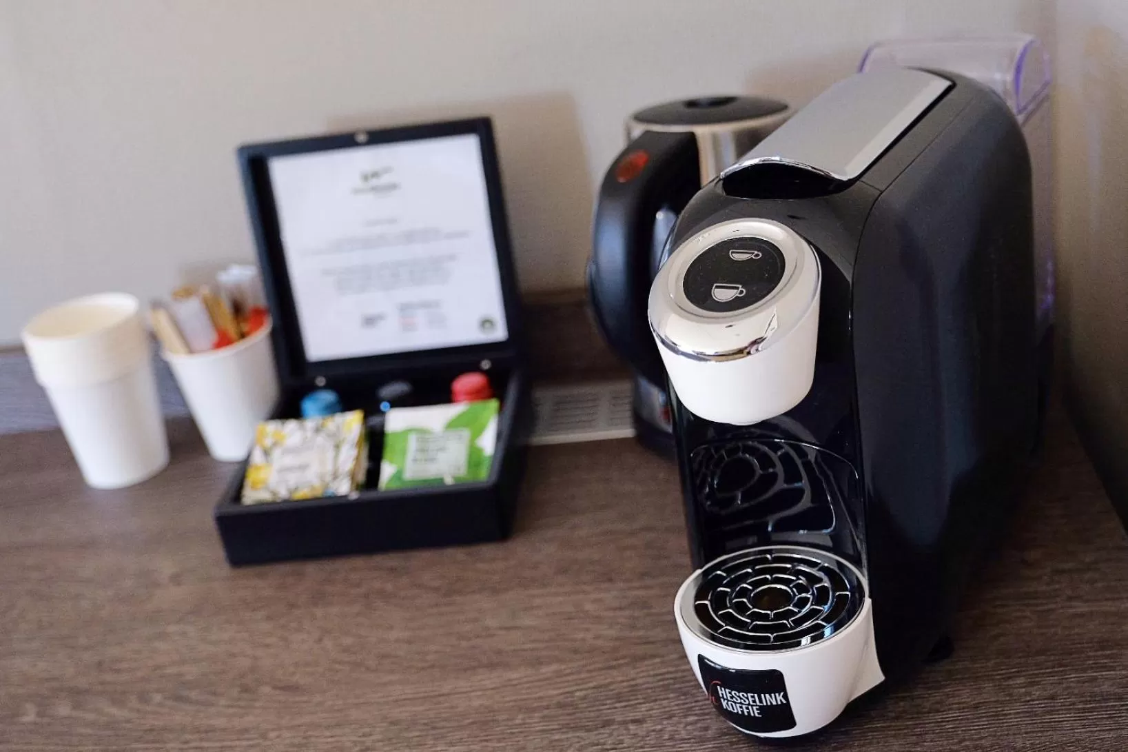 Coffee/tea facilities in Landgoedhotel Woodbrooke Barchem