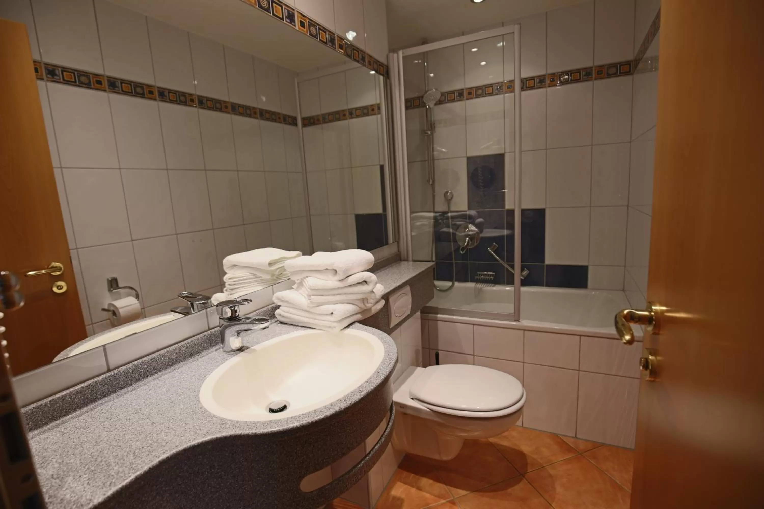 Bathroom in Hotel Restaurant Hambacher WInzer