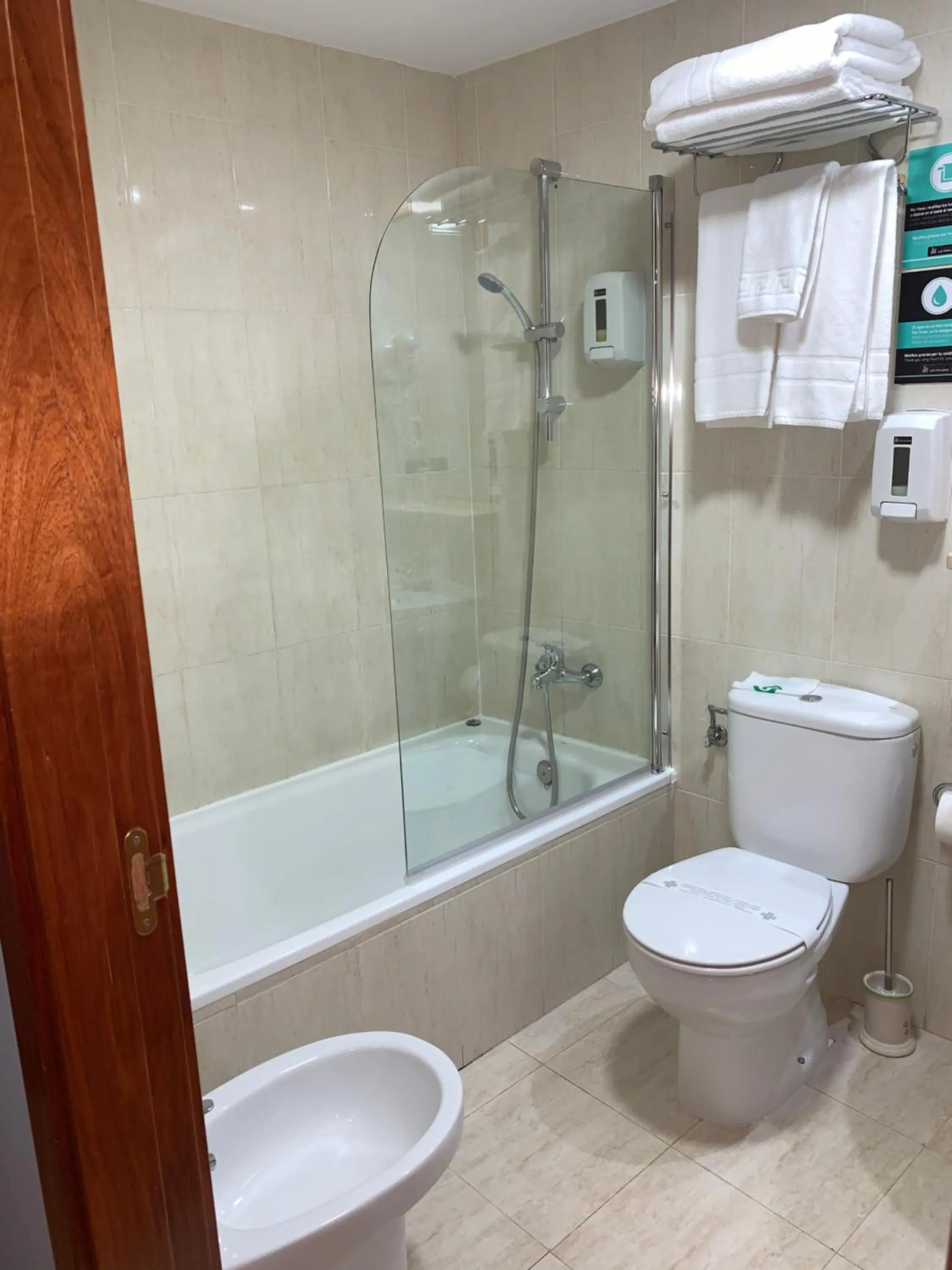 Bathroom in Hotel Los Templarios