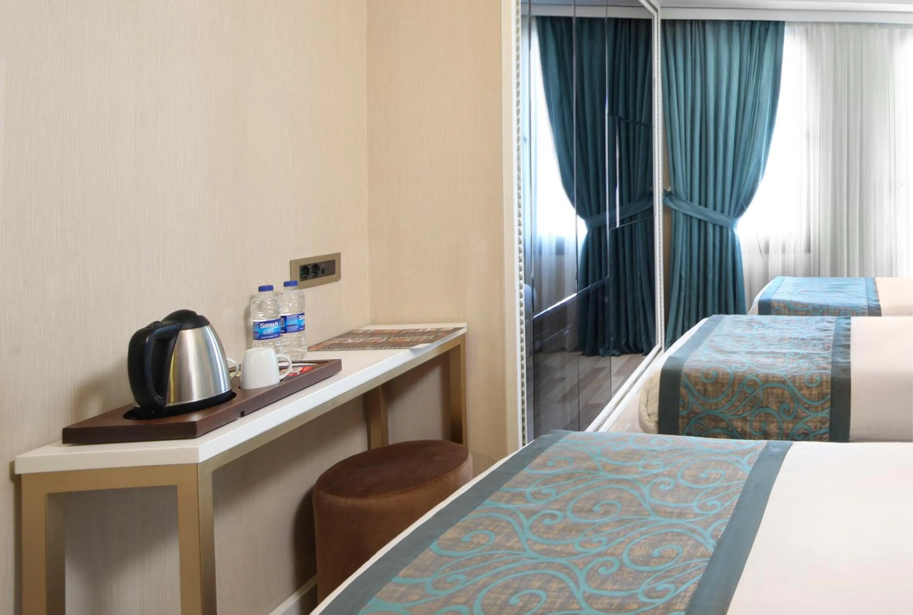 Communal lounge/ TV room in Great Fortune Hotel & Spa