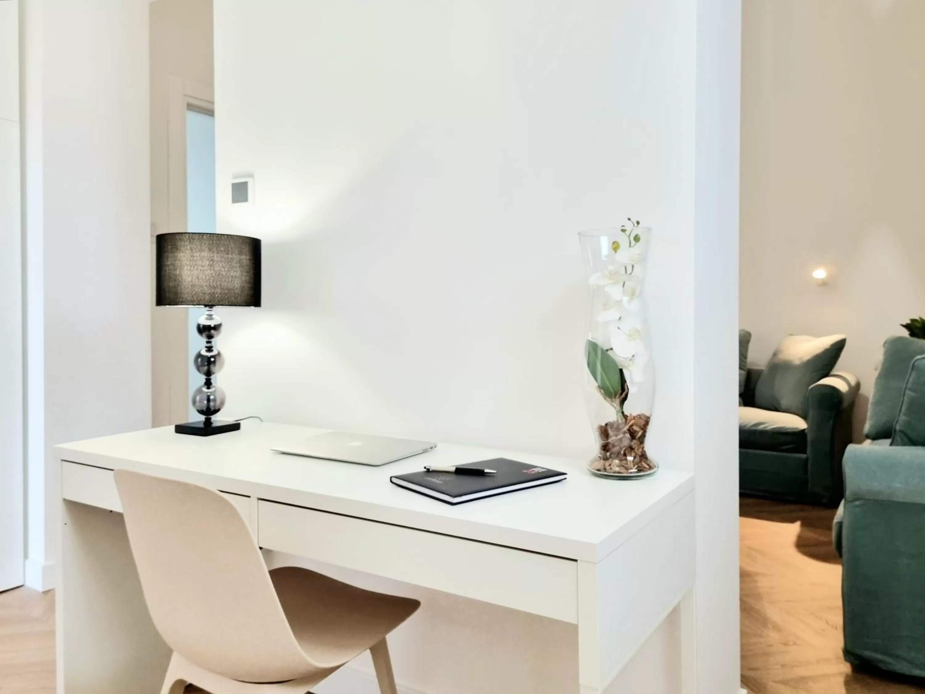 Seating area, TV/Entertainment Center in Glamour Suite Cagliari