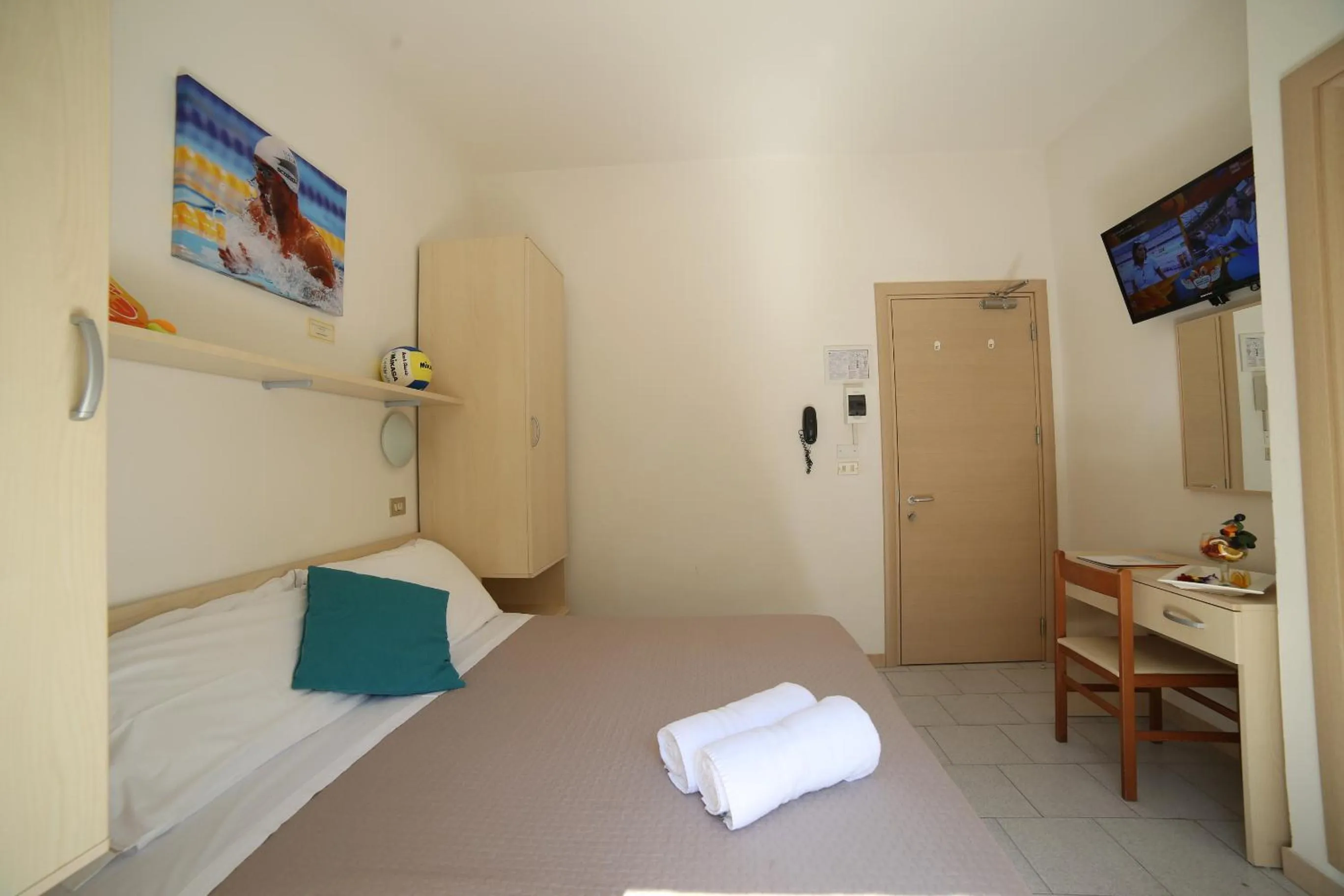 Bed in Fantini Club Hotel