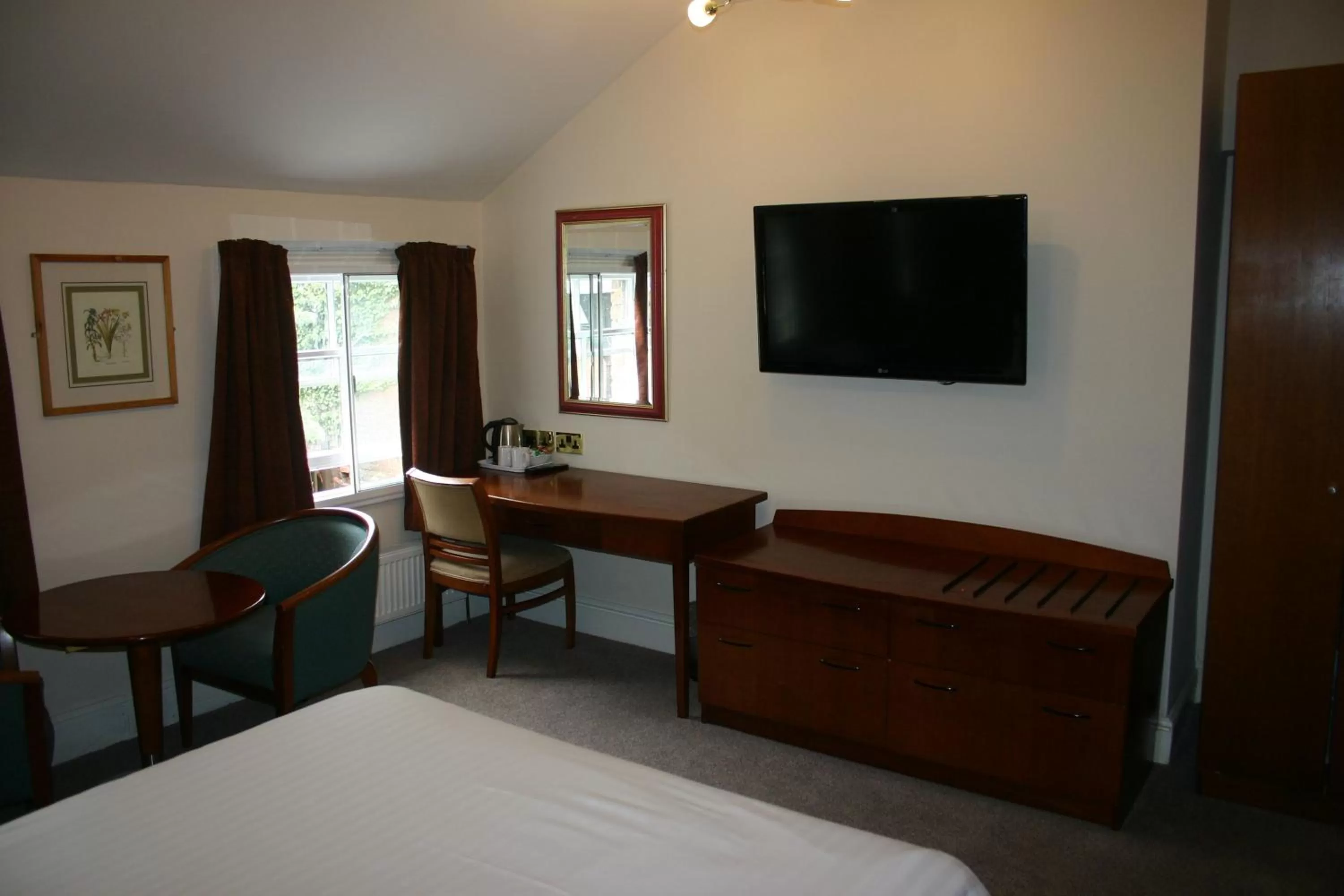 Day, Bed in The Vaults