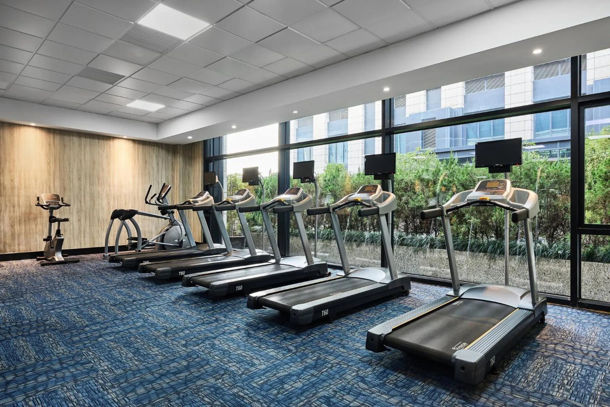 Fitness centre/facilities in Crowne Plaza Shanghai Jinshan by IHG