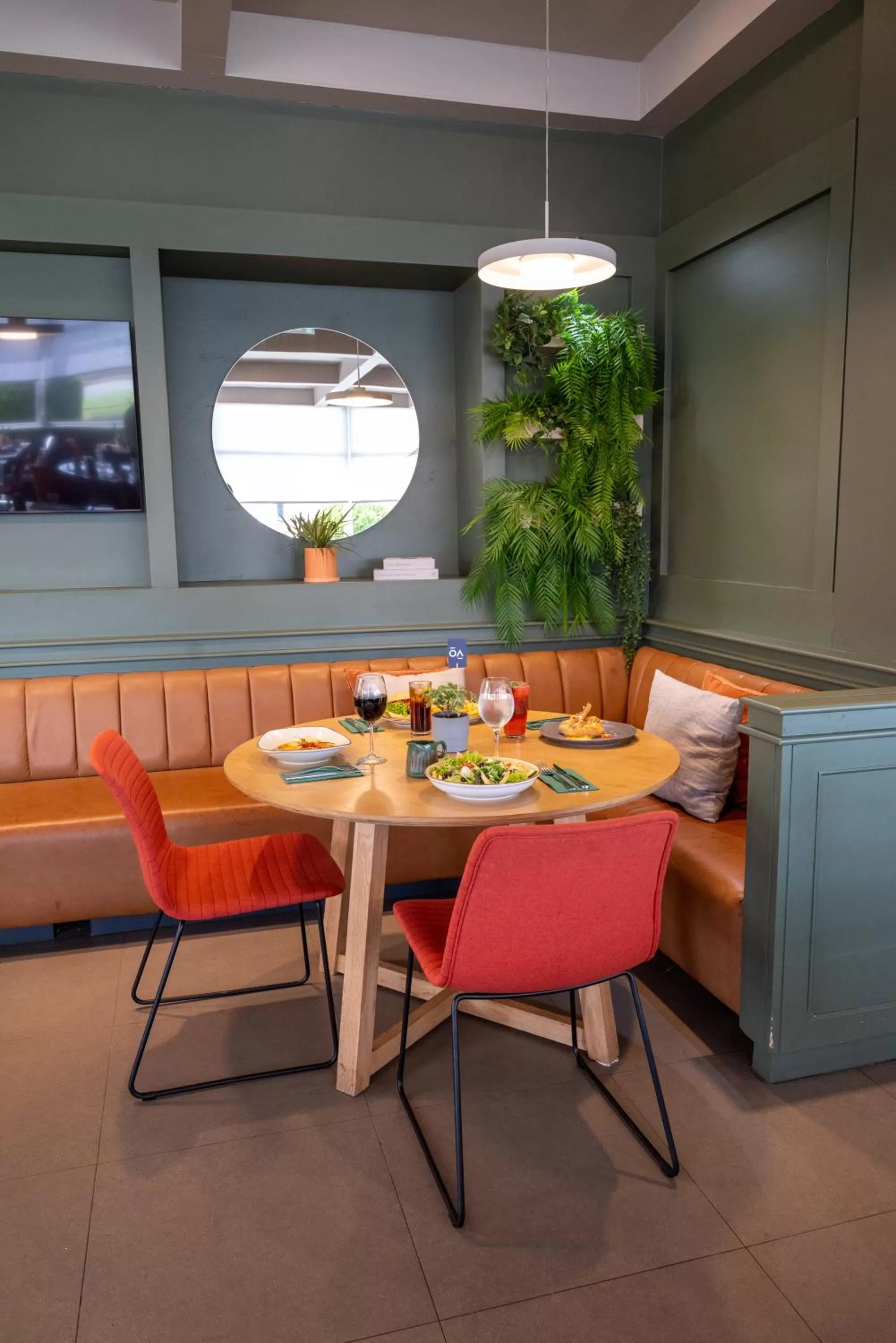 Restaurant/places to eat in ibis Concepcion