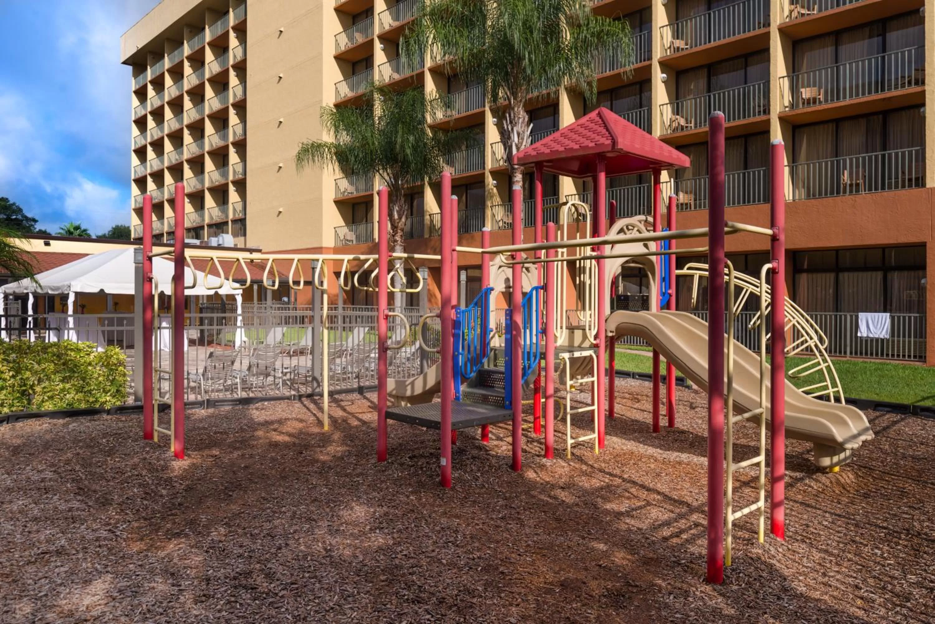 Area and facilities in Holiday Inn & Suites Orlando SW - Celebration Area by IHG