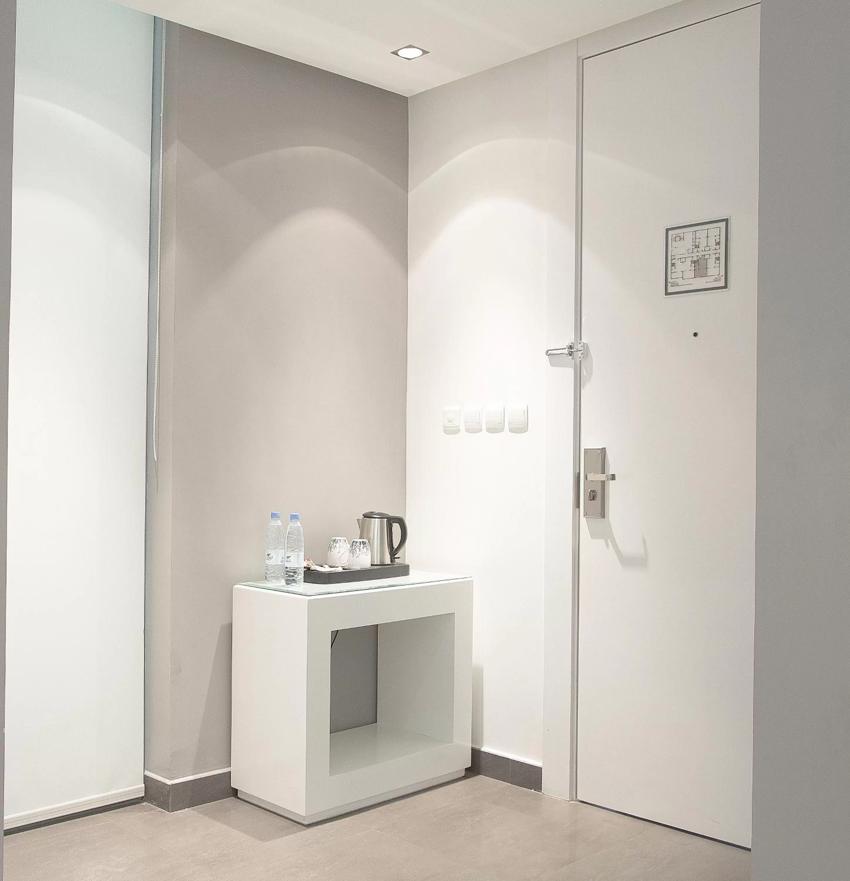 Coffee/tea facilities, Kitchen/Kitchenette in Rafa Hotel Apart