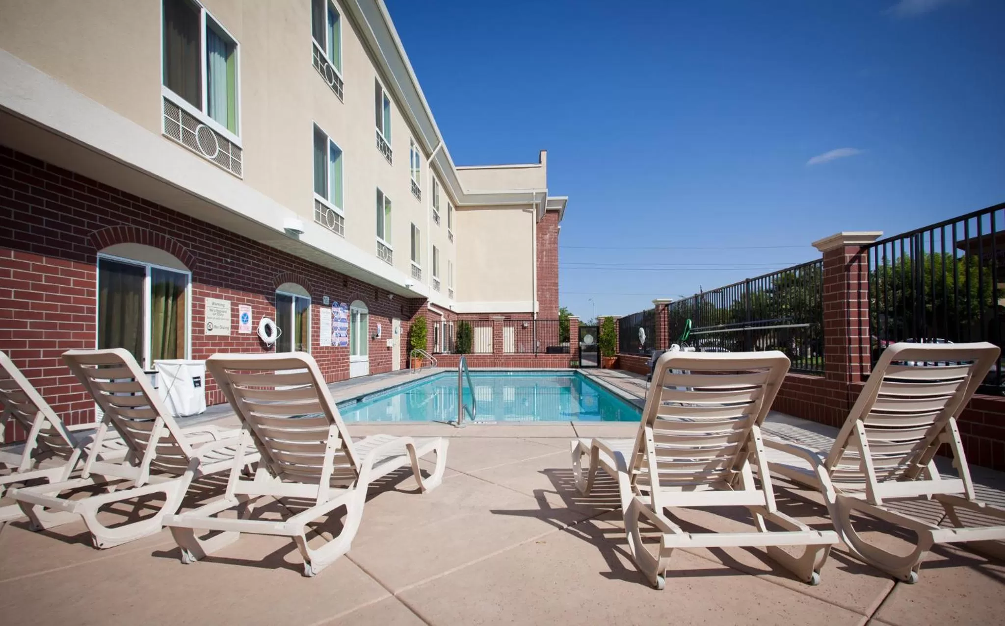 Swimming pool in Holiday Inn Express & Suites Sacramento NE Cal Expo by IHG