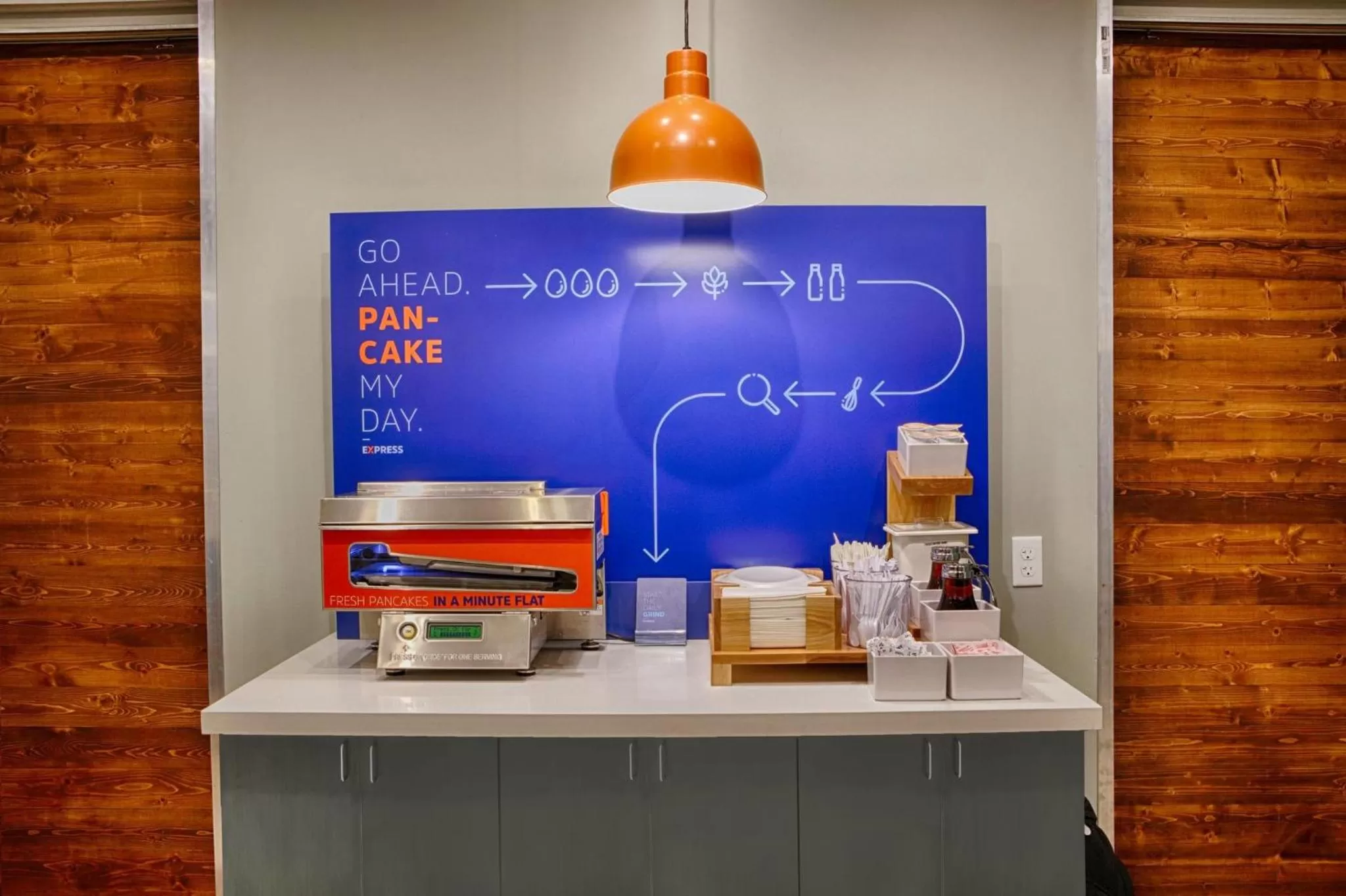 Breakfast in Holiday Inn Express & Suites Jacksonville - Town Center by IHG