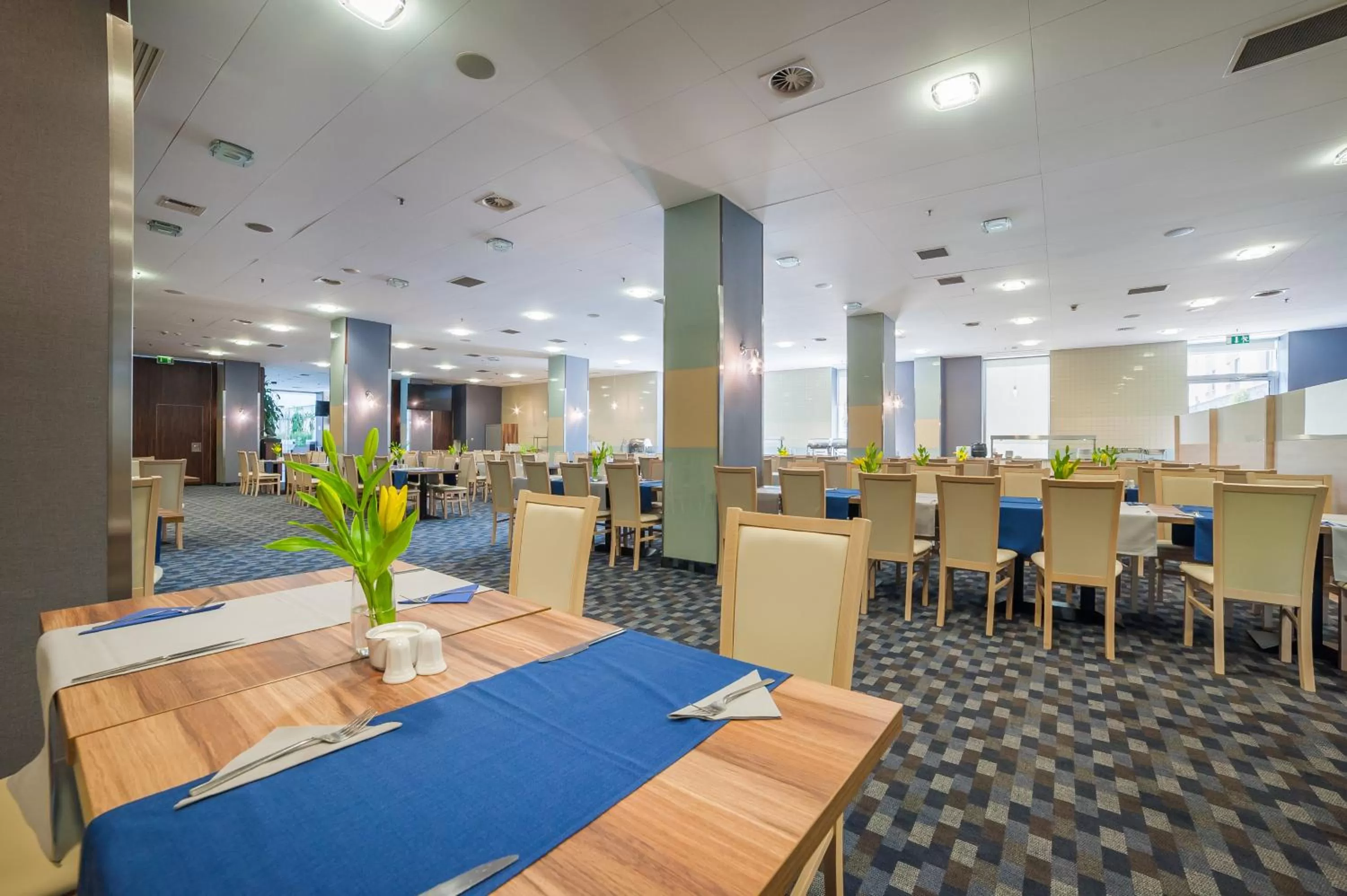 Restaurant/places to eat in Premier Kraków Hotel