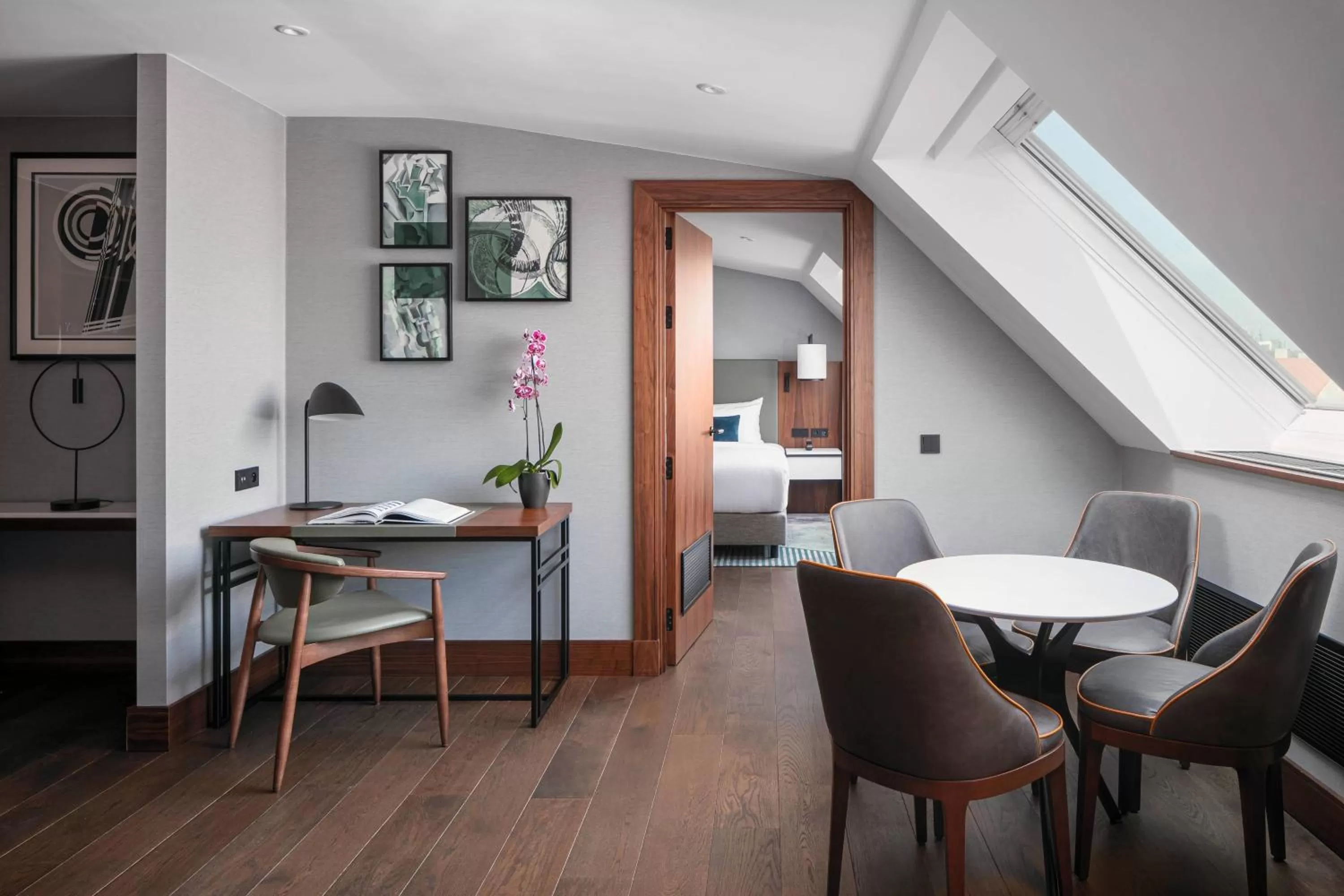 Photo of the whole room in Prague Marriott Hotel