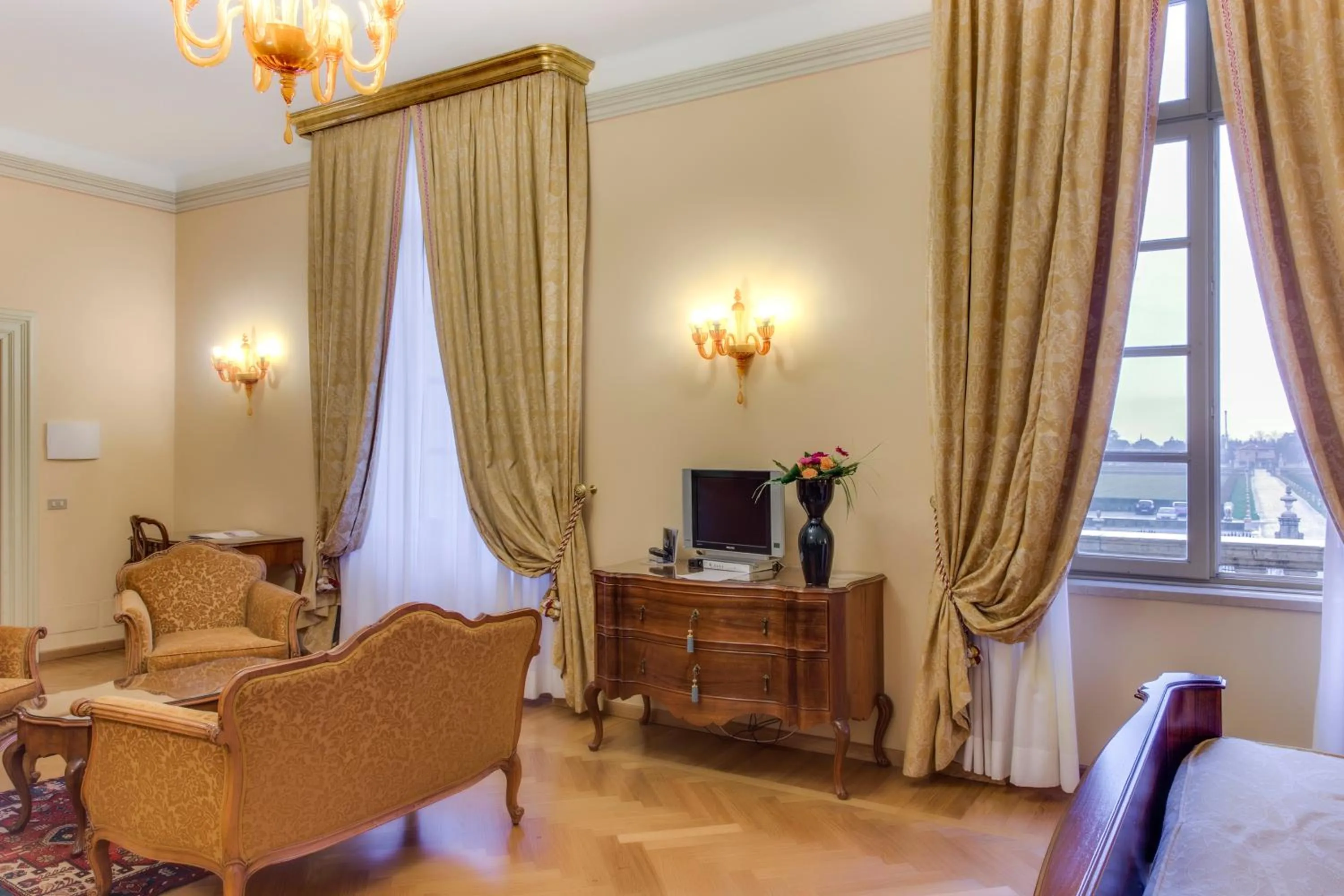 Photo of the whole room in Villa Fenaroli Palace Hotel
