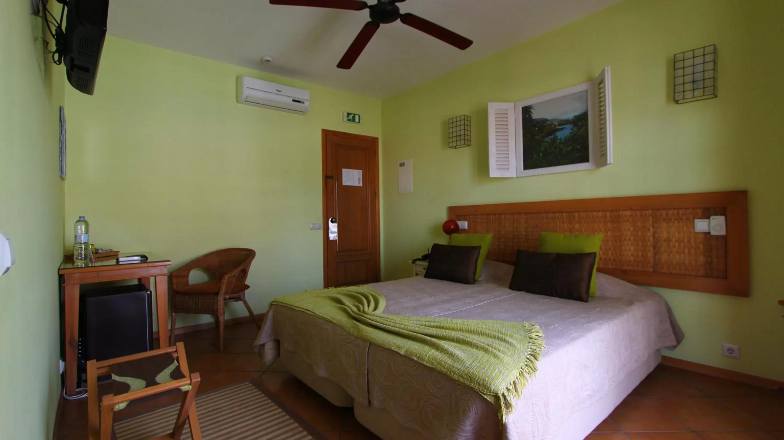 Bedroom, Bed in Kira's Boutique Hotel