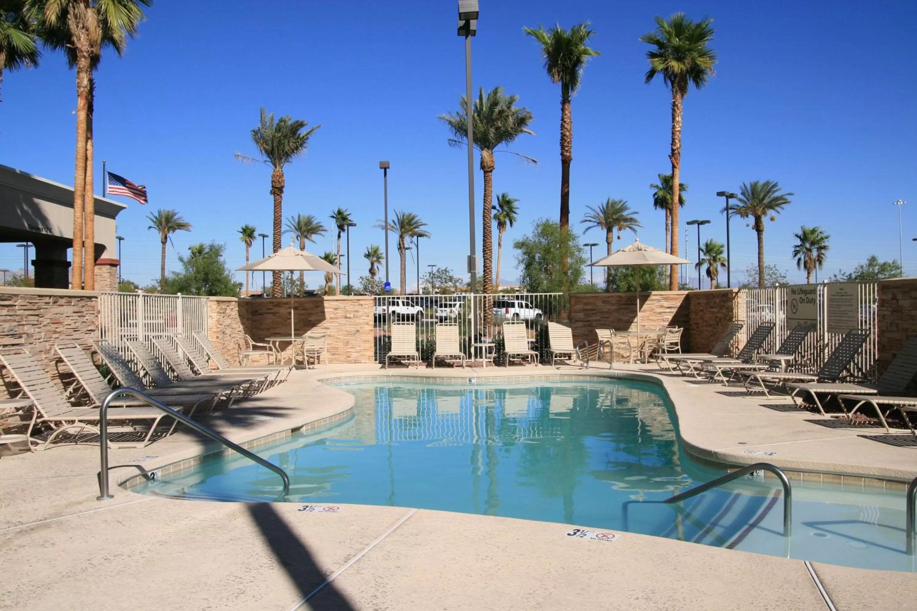 Pool view in Hampton Inn & Suites Las Vegas-Red Rock/Summerlin