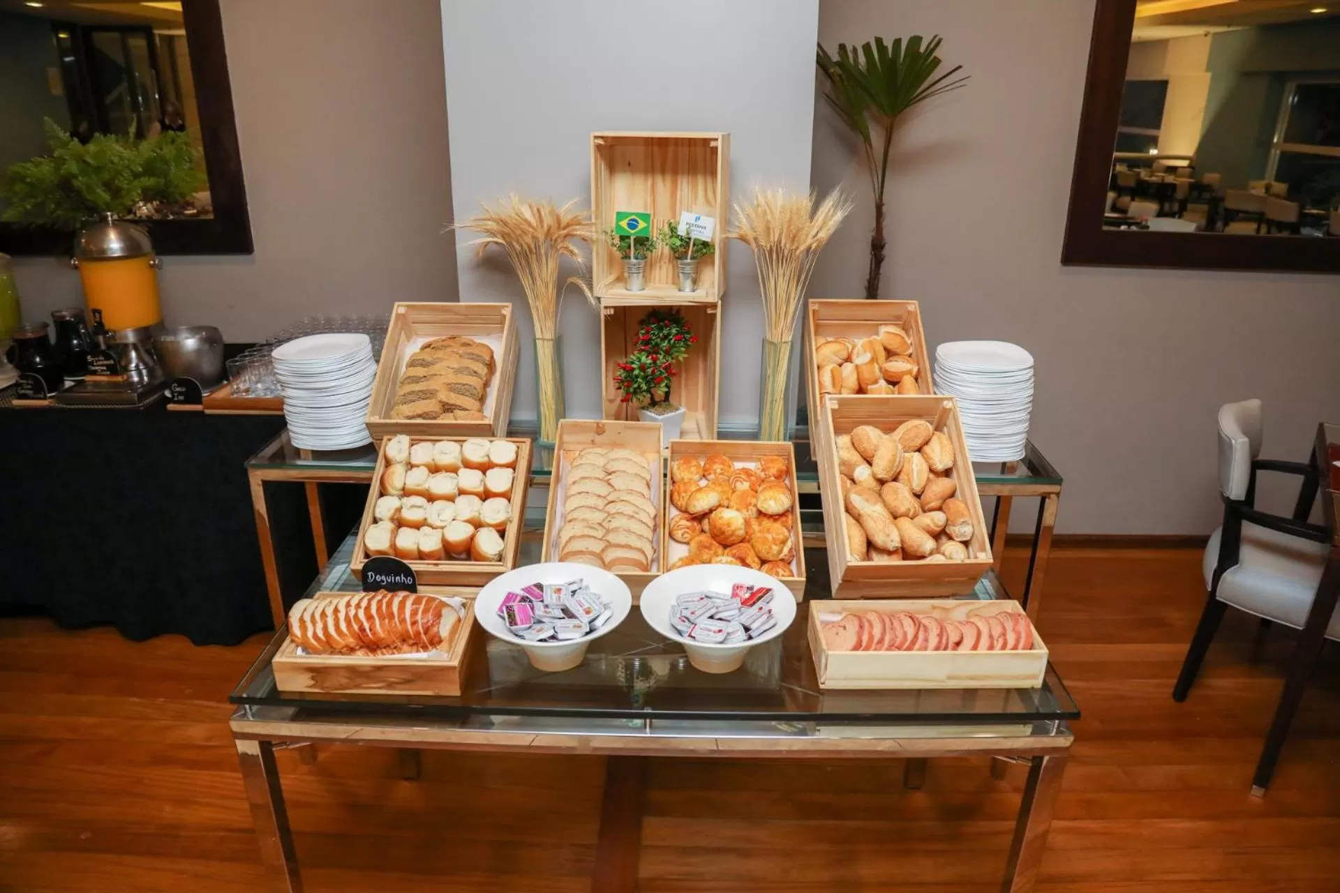 Restaurant/places to eat in Pestana Curitiba