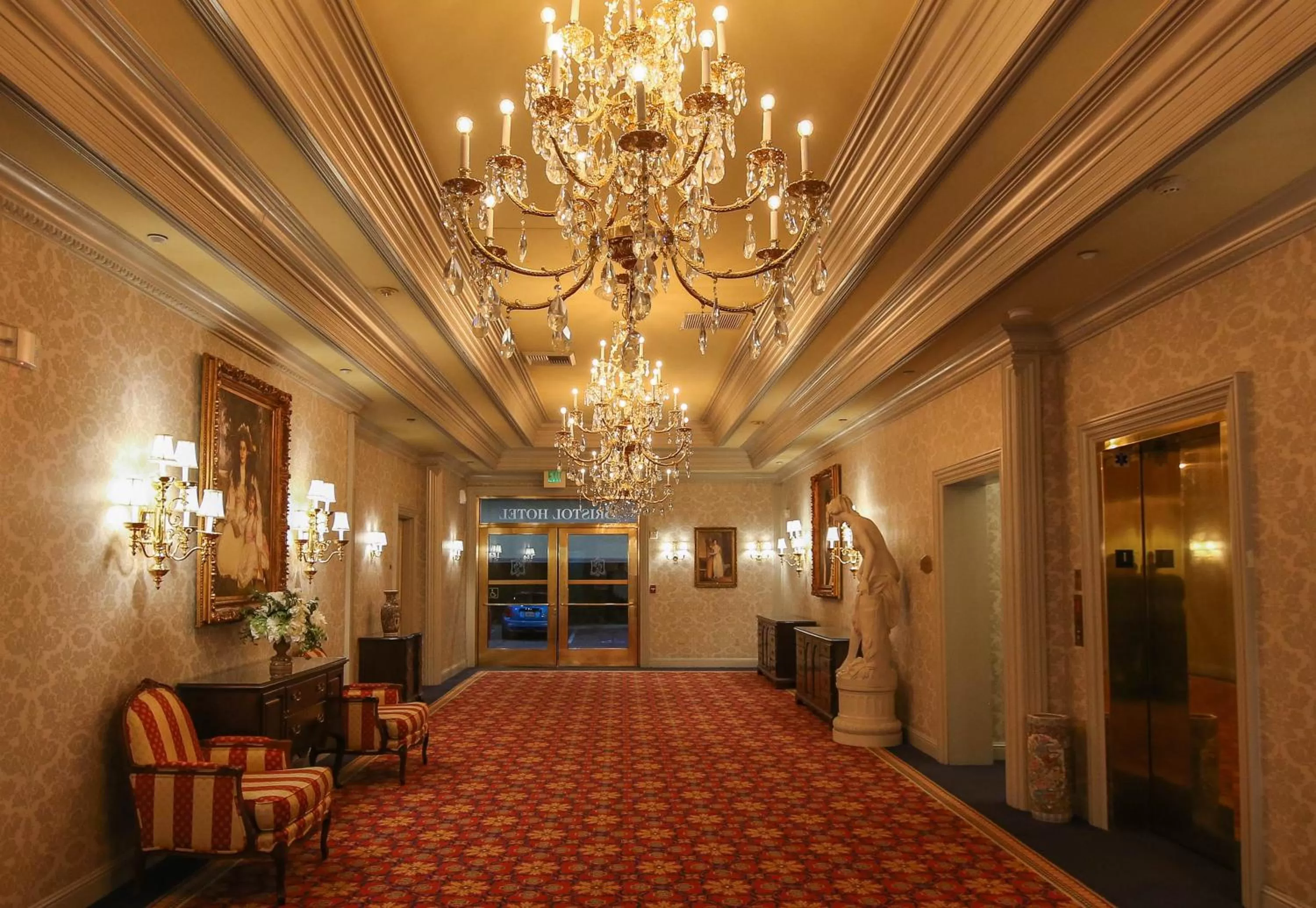 Lobby or reception in The Bristol Hotel Campbell San Jose