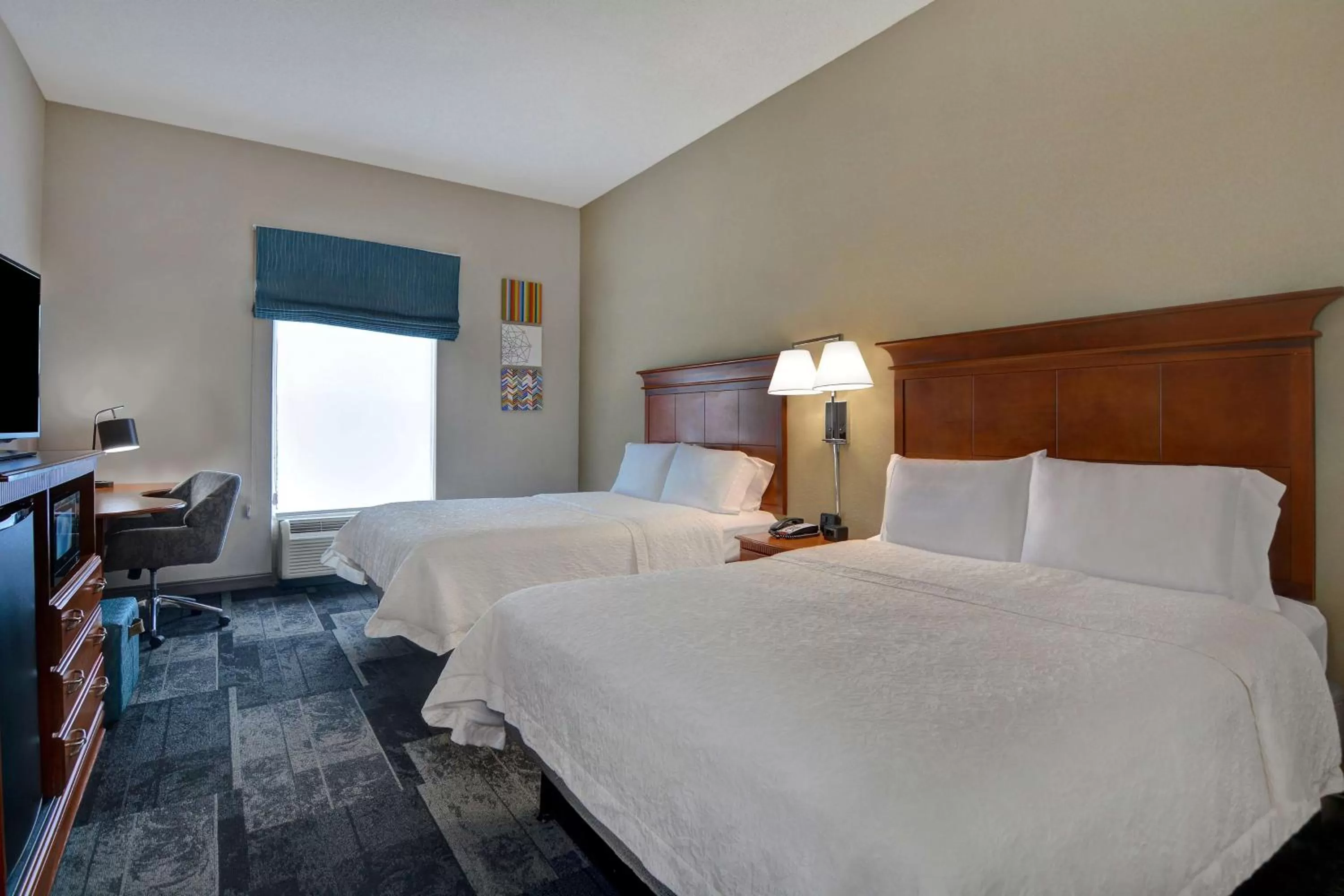Bedroom, Bed in Hampton Inn & Suites Birmingham-Hoover-Galleria