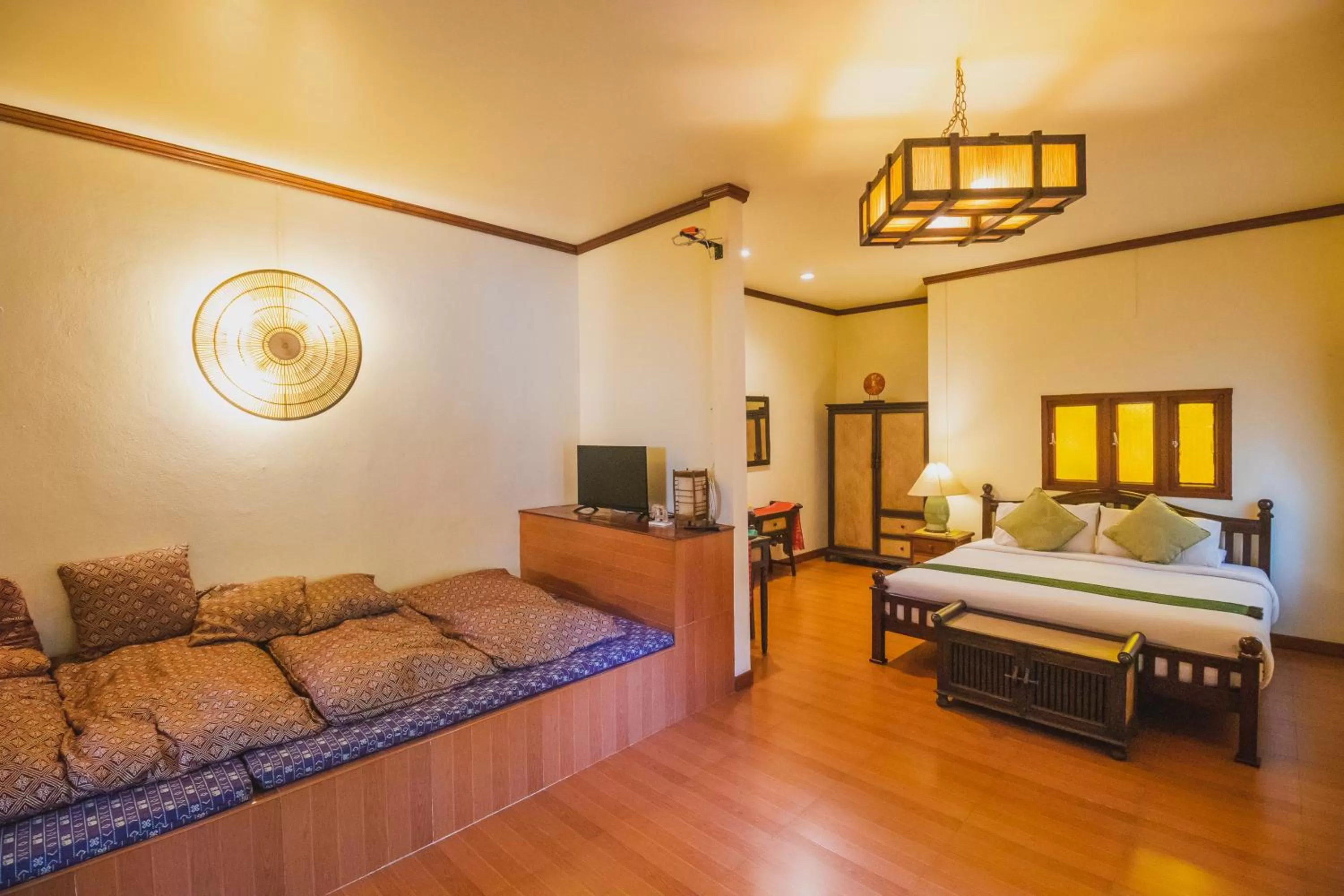 Property building, Bed in Joy's House & Tour