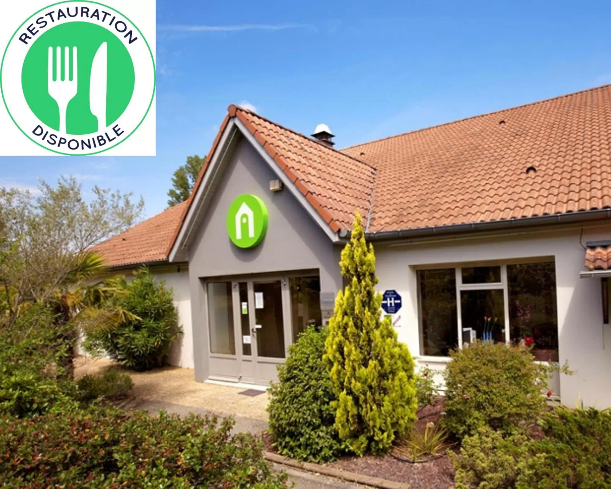 Property building in Campanile Hôtel Auch