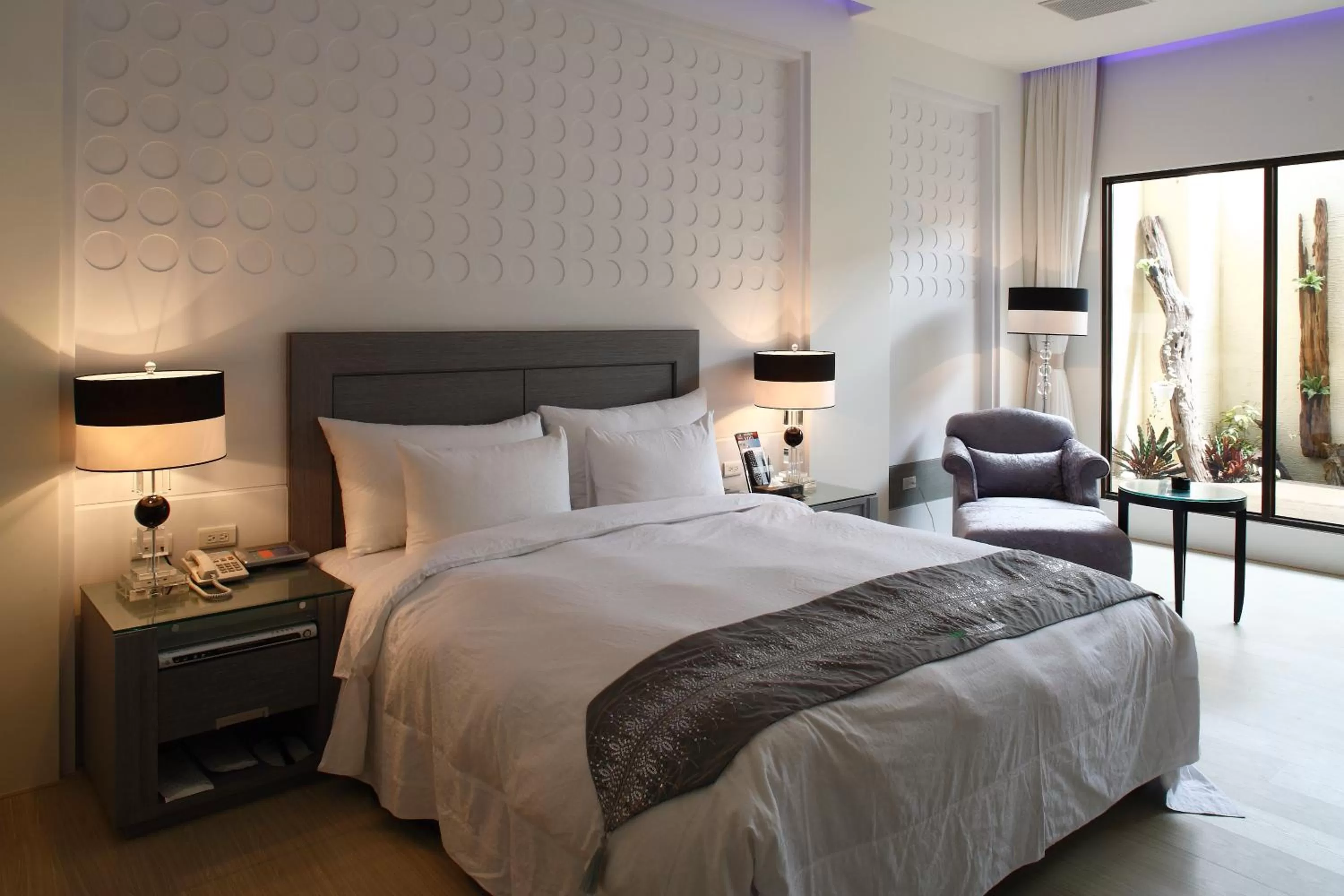 Bedroom, Bed in Dryad Motel