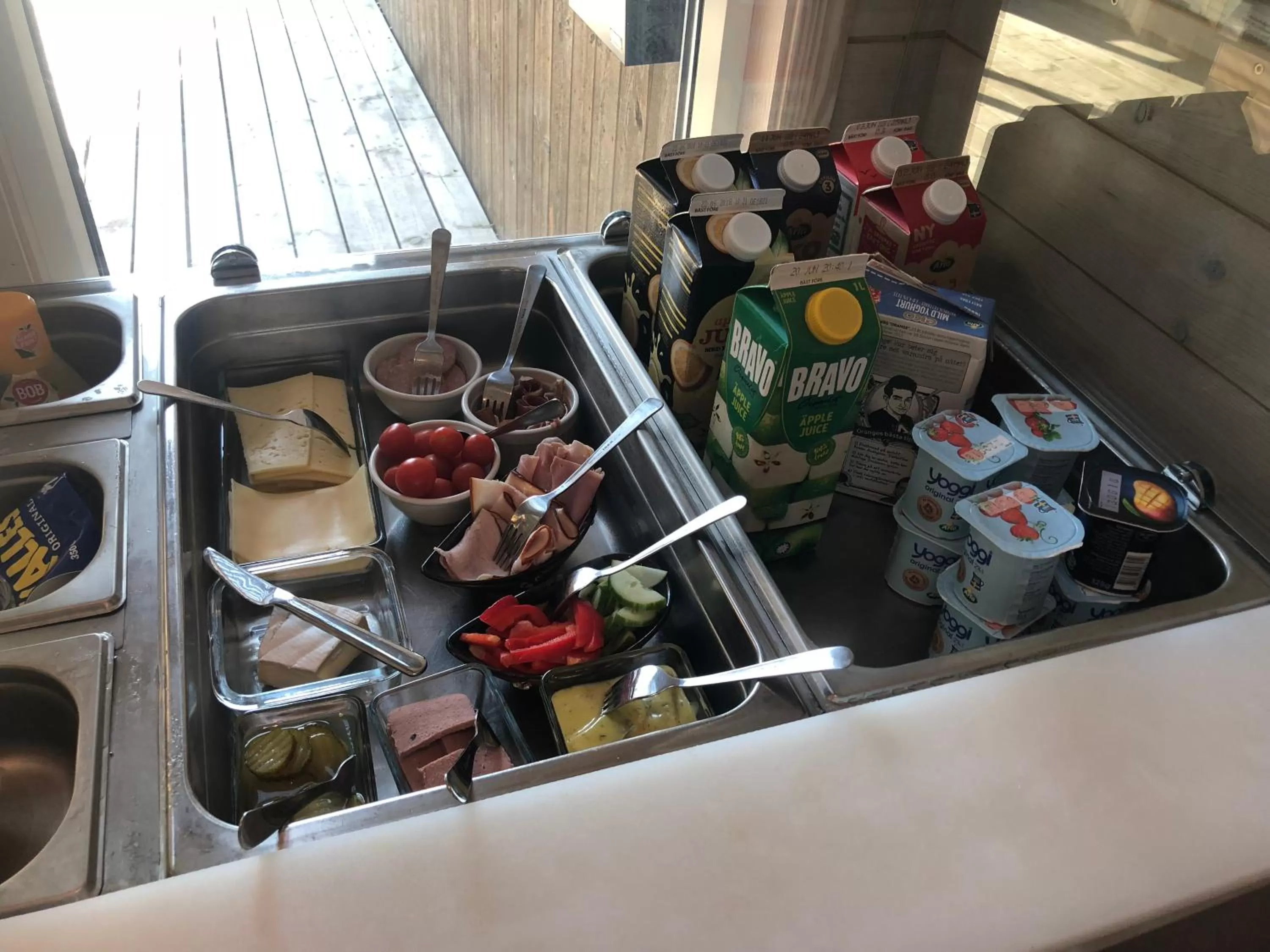 Breakfast in Everts Sjöbods Bed & Breakfast