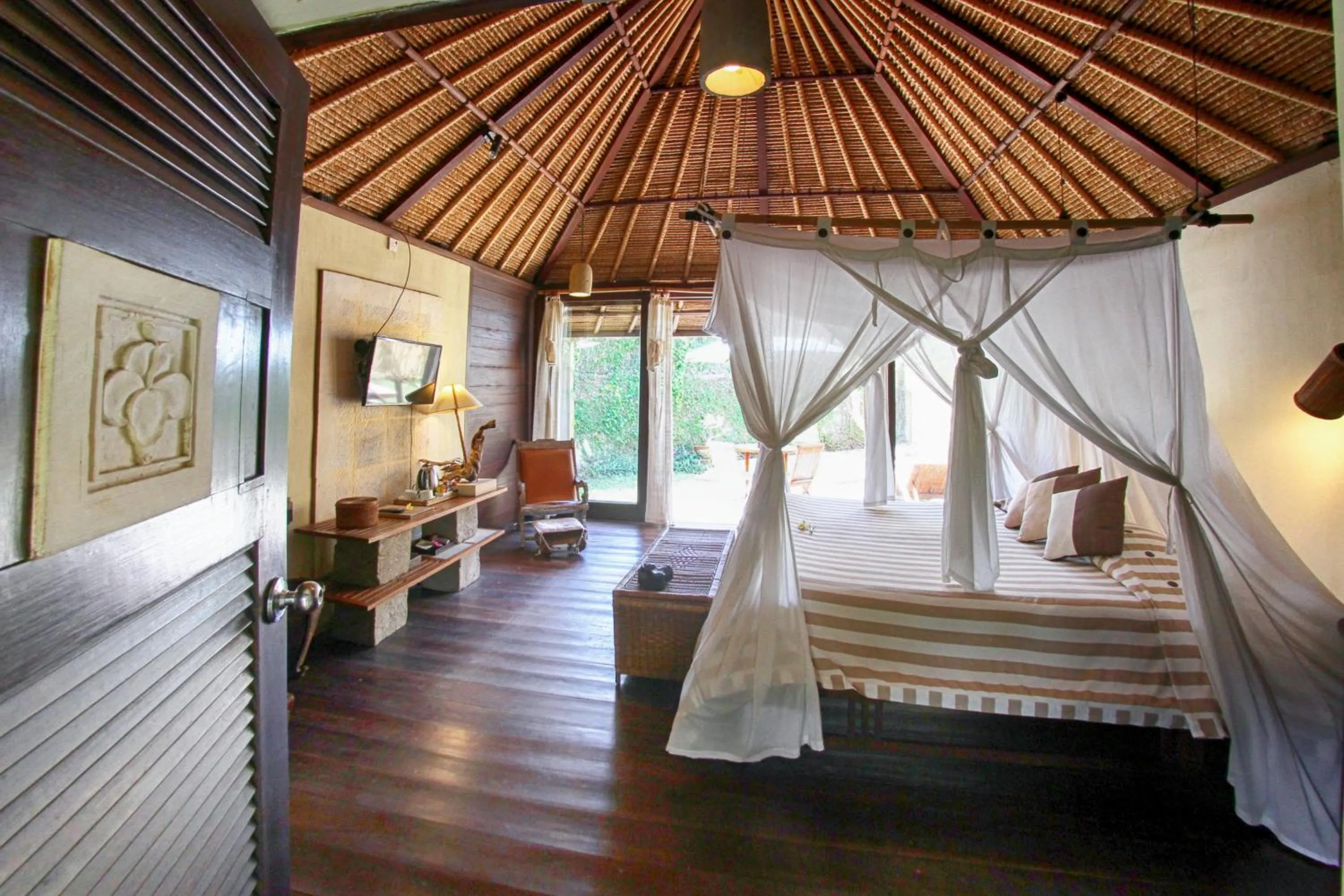 Bed in Visakha Sanur by Puri Signatures