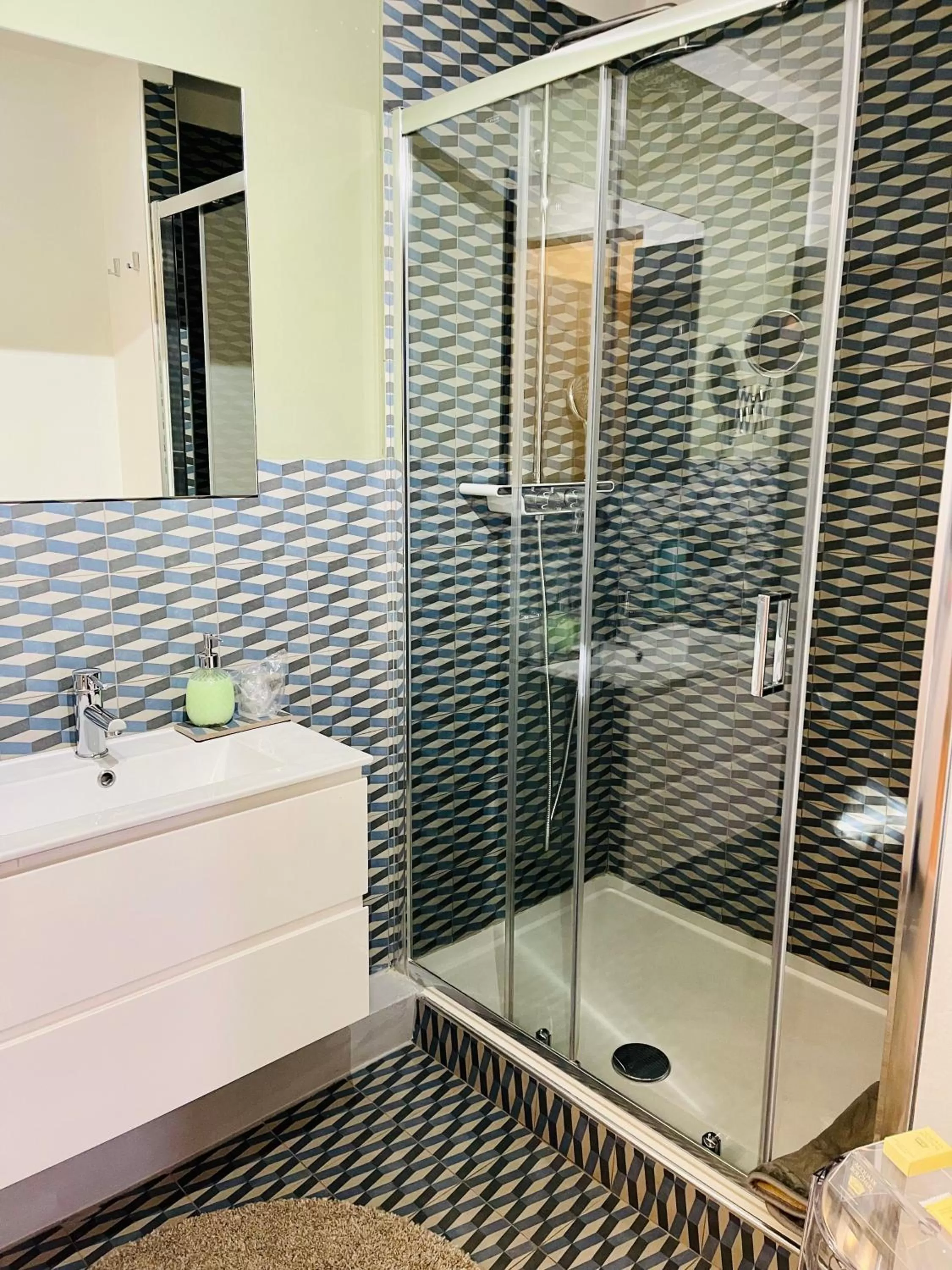 Shower in Palazzina300