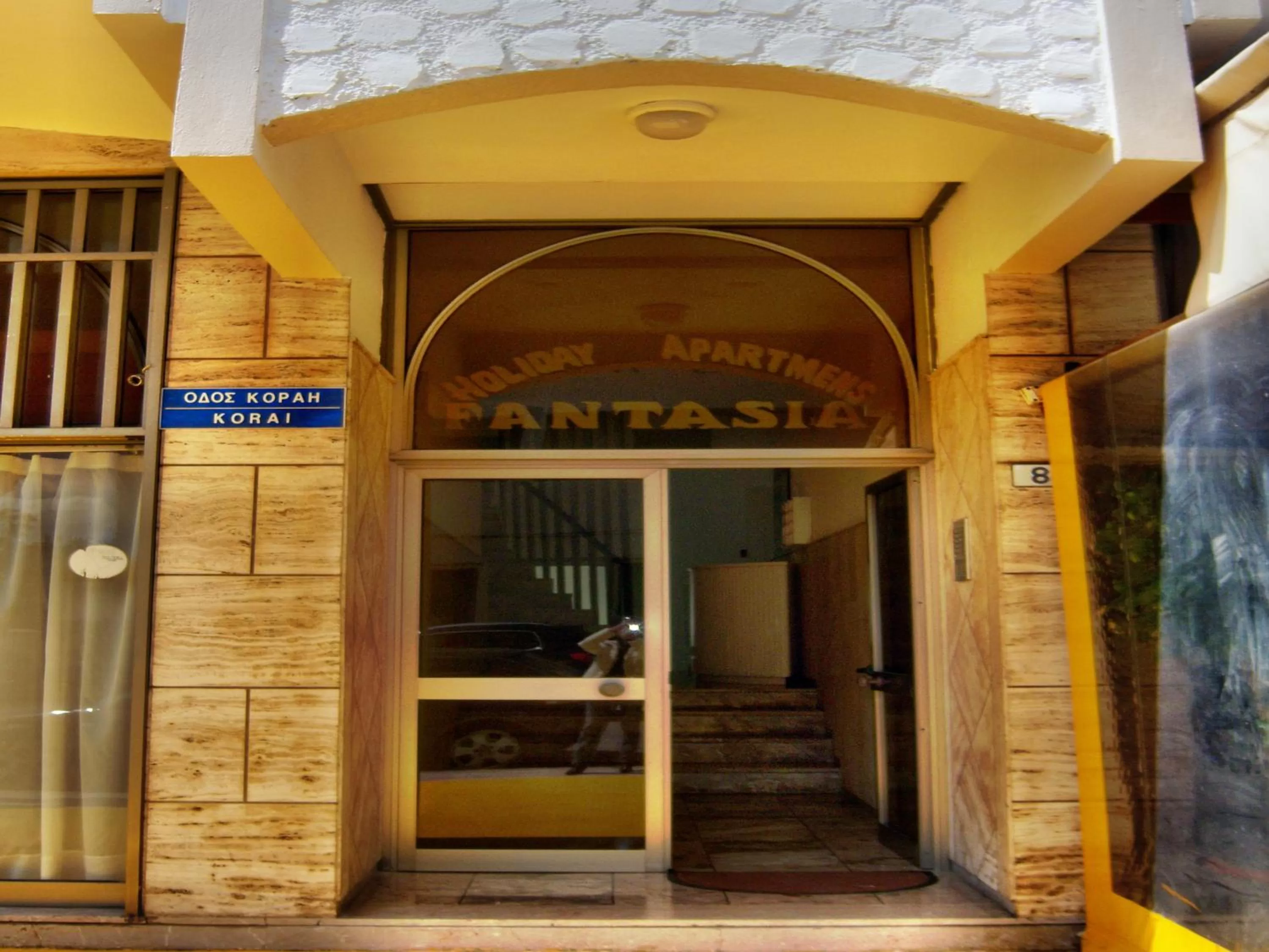 Facade/entrance in Fantasia Hotel Apartments